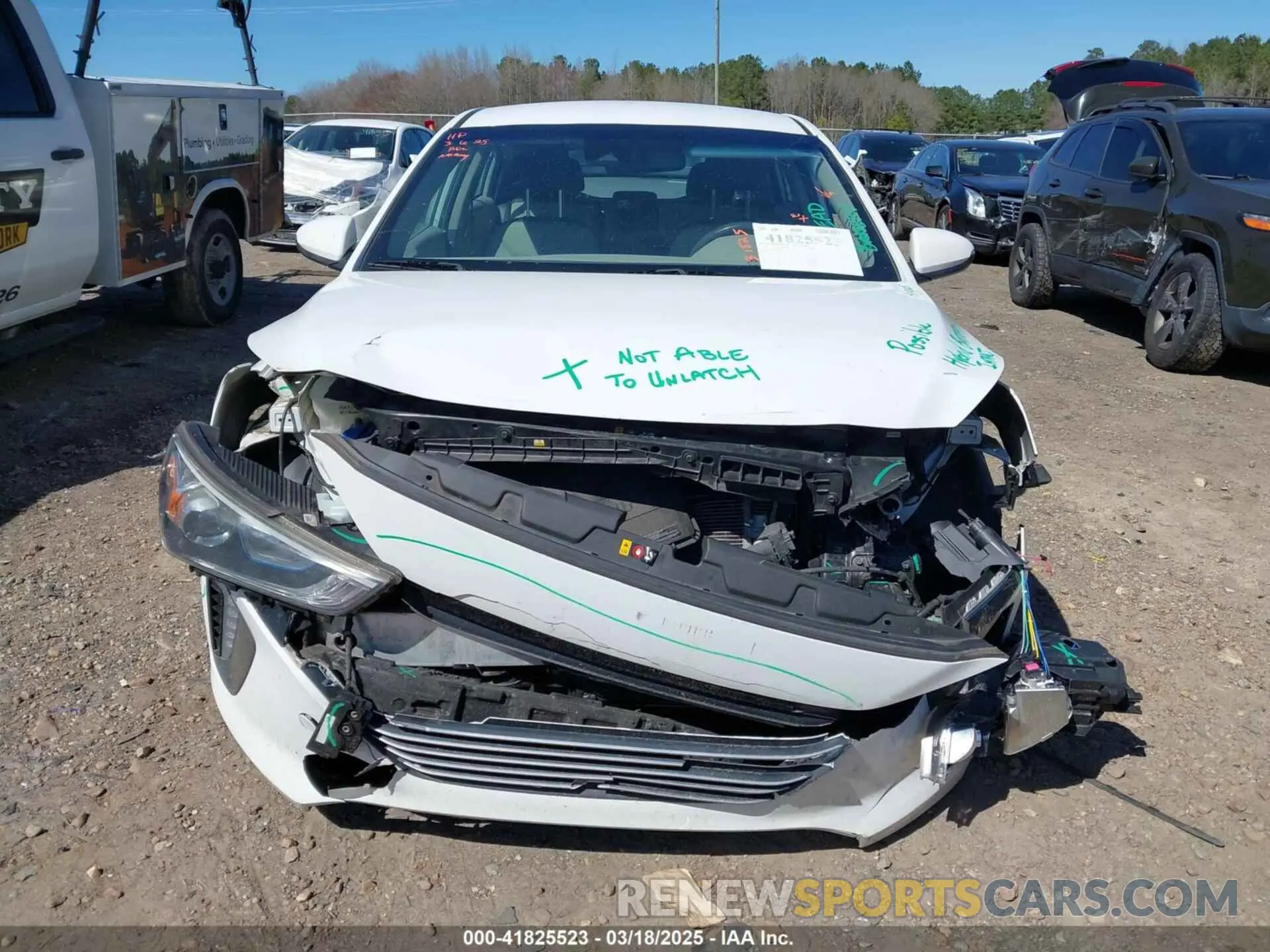 12 Фотография поврежденного автомобиля KMHC75LC7KU118324 HYUNDAI IONIQ HYBRID 2019