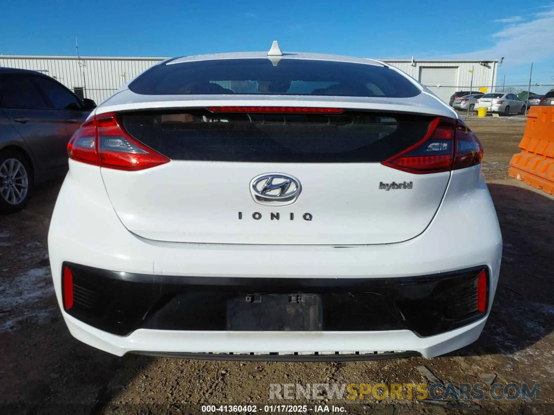 16 Photograph of a damaged car KMHC75LC9KU110967 HYUNDAI IONIQ HYBRID 2019