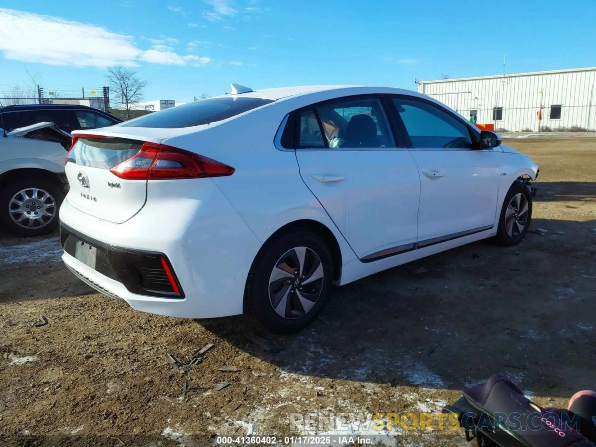 4 Photograph of a damaged car KMHC75LC9KU110967 HYUNDAI IONIQ HYBRID 2019