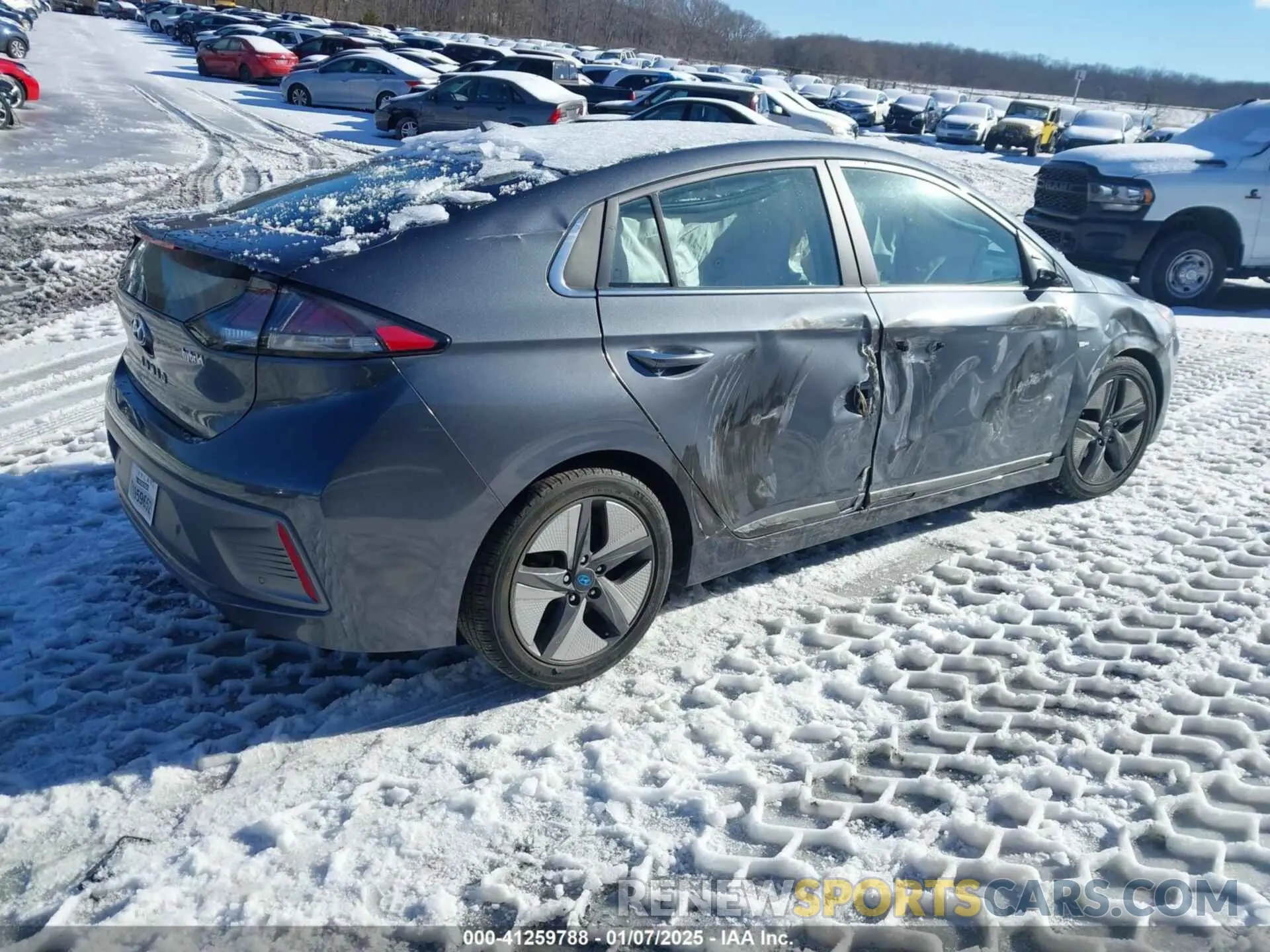 4 Фотография поврежденного автомобиля KMHC05LC0LU207948 HYUNDAI IONIQ HYBRID 2020