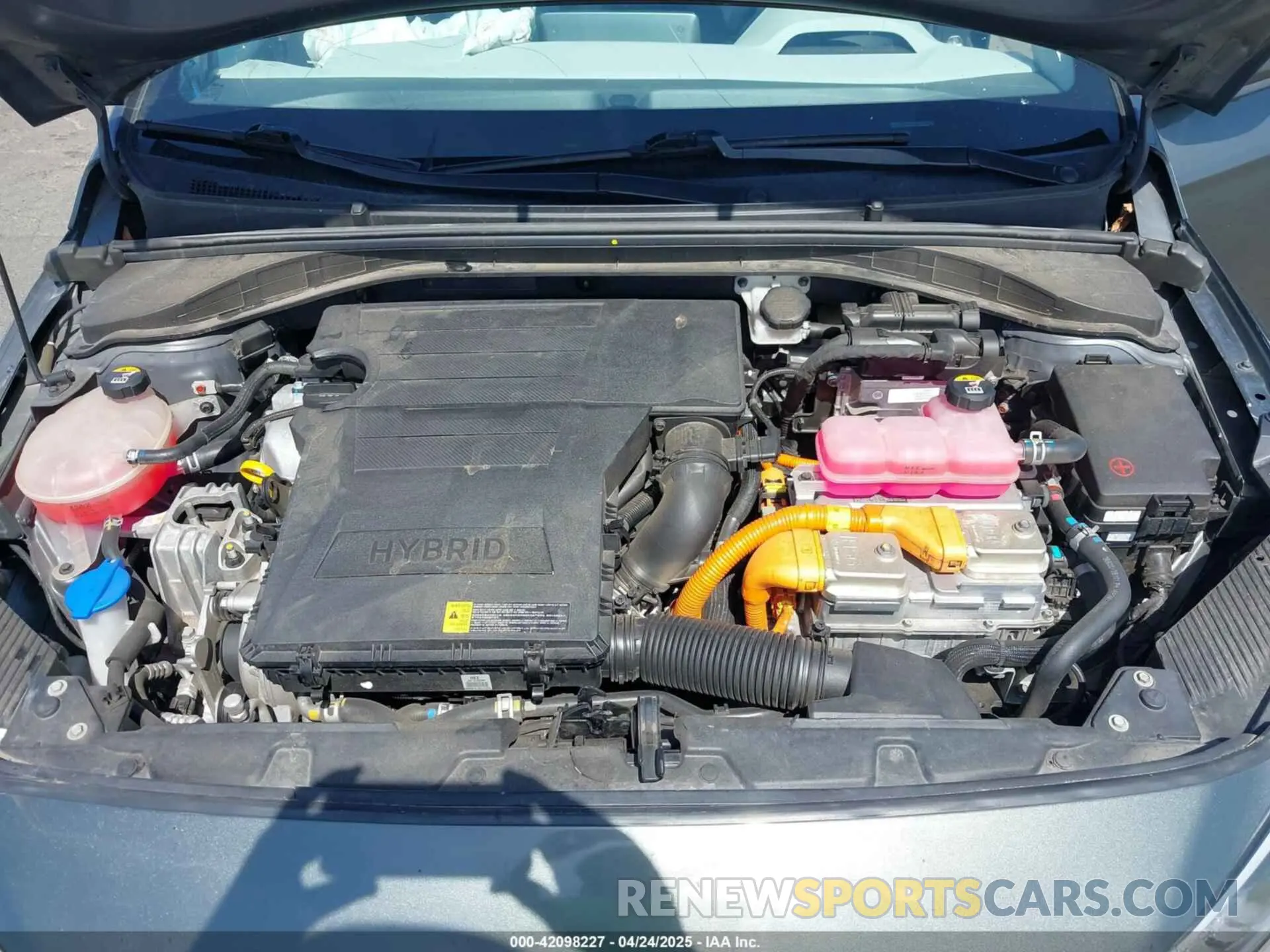 10 Photograph of a damaged car KMHC65LC0LU235313 HYUNDAI IONIQ HYBRID 2020