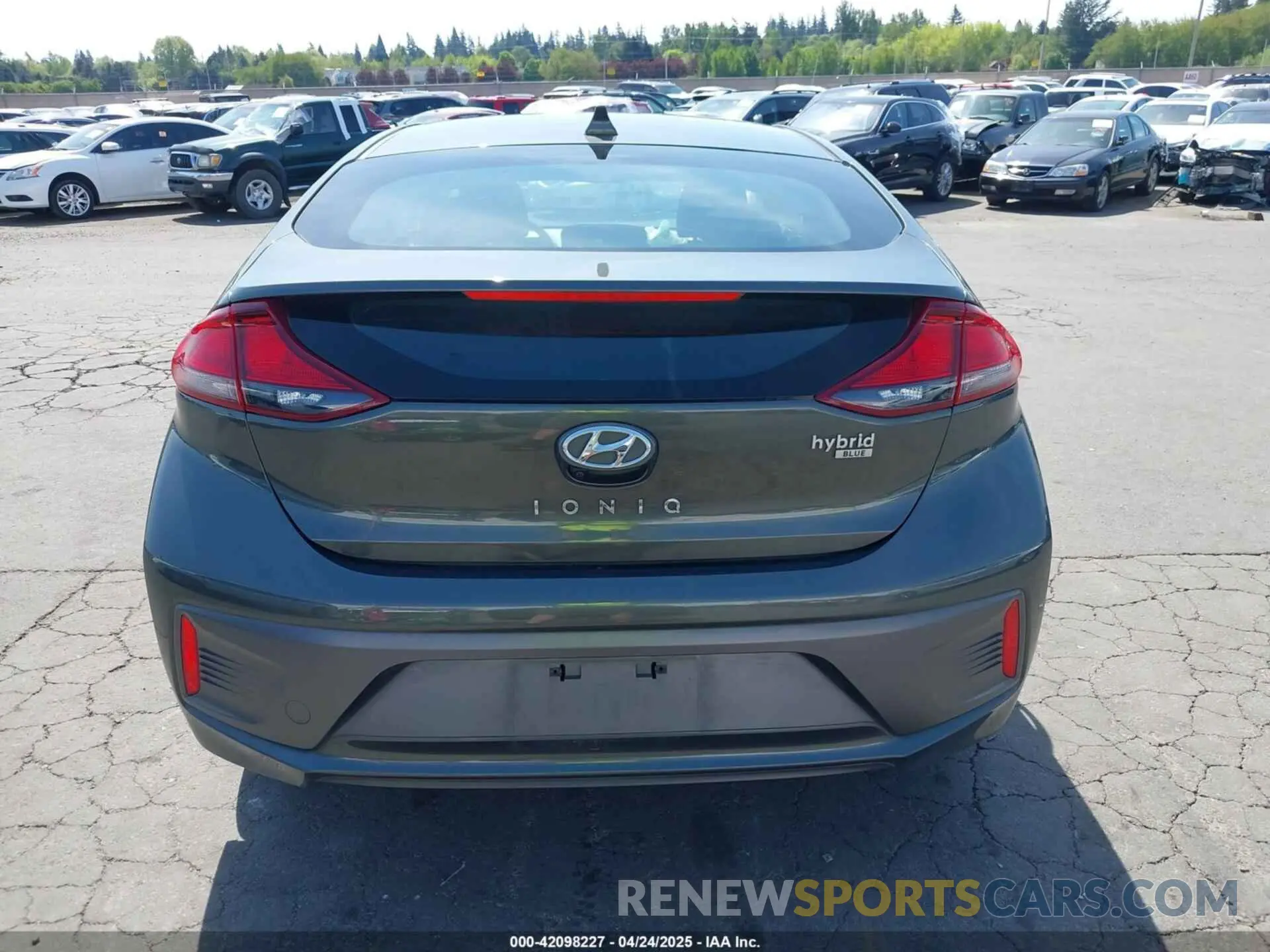 15 Photograph of a damaged car KMHC65LC0LU235313 HYUNDAI IONIQ HYBRID 2020