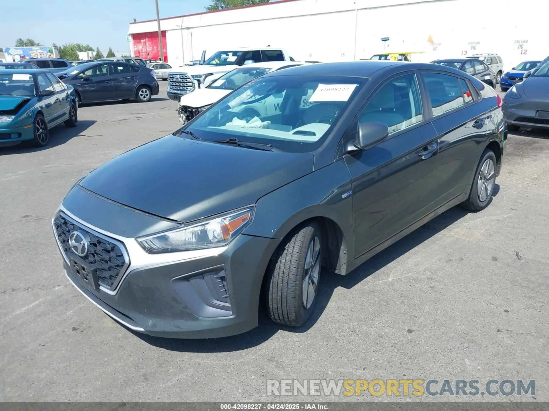 2 Photograph of a damaged car KMHC65LC0LU235313 HYUNDAI IONIQ HYBRID 2020