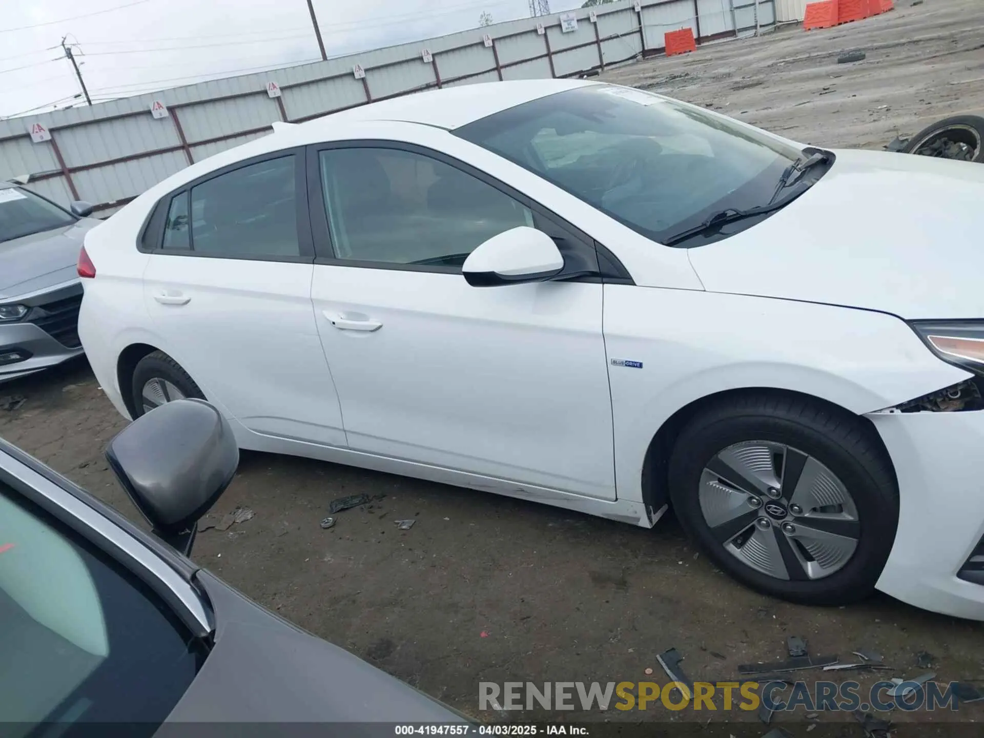 12 Фотография поврежденного автомобиля KMHC65LC4LU214190 HYUNDAI IONIQ HYBRID 2020