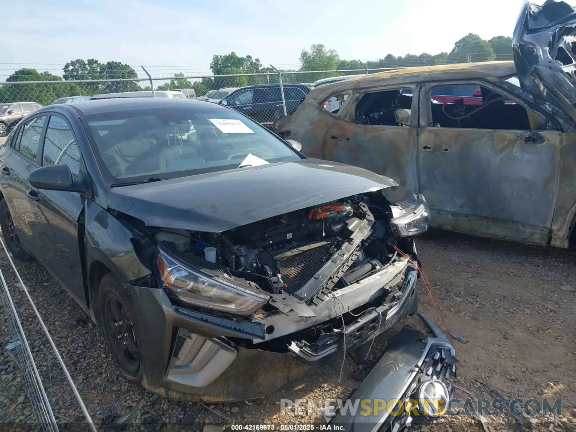 13 Photograph of a damaged car KMHC65LC4LU227313 HYUNDAI IONIQ HYBRID 2020