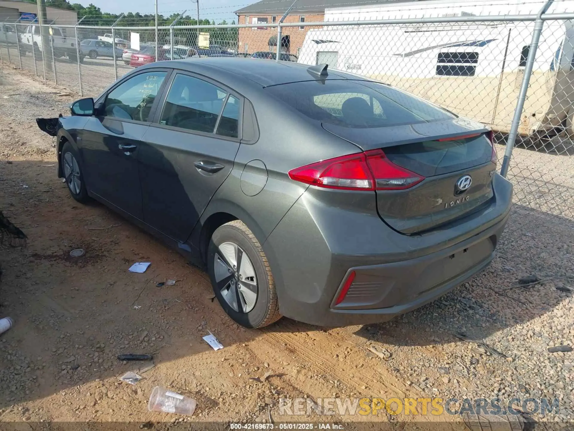 3 Photograph of a damaged car KMHC65LC4LU227313 HYUNDAI IONIQ HYBRID 2020