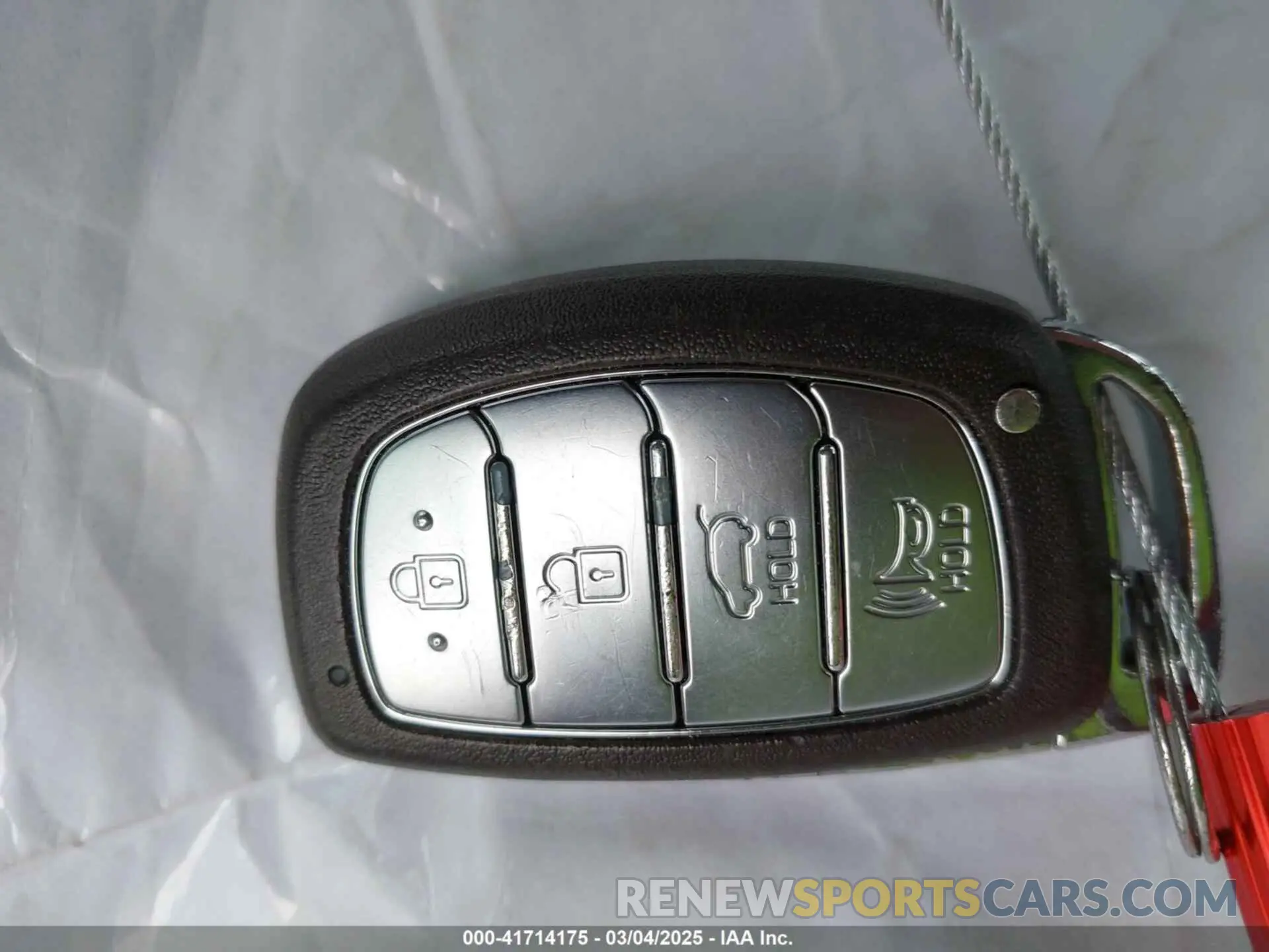 11 Photograph of a damaged car KMHC65LC4LU231135 HYUNDAI IONIQ HYBRID 2020