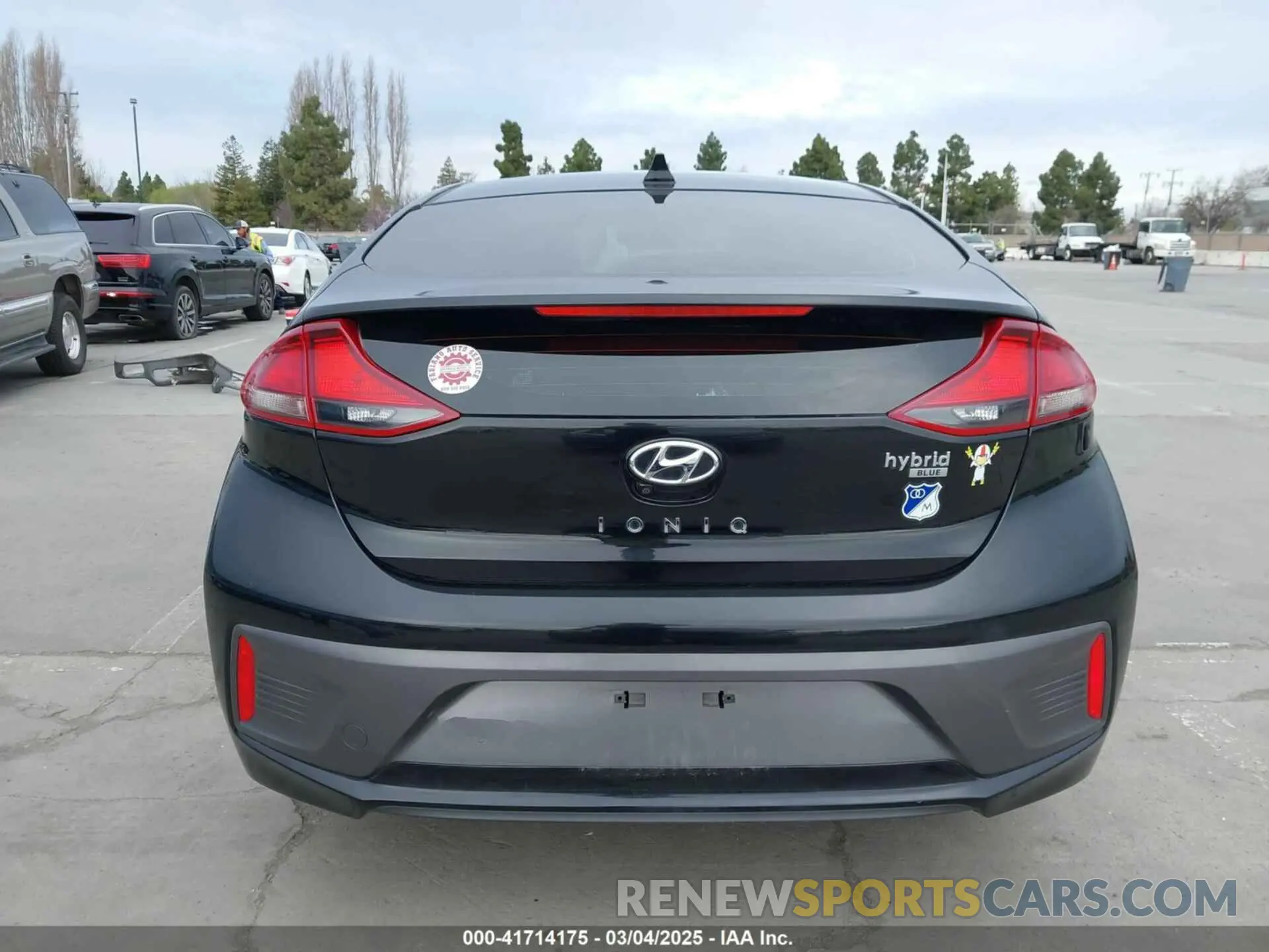 17 Photograph of a damaged car KMHC65LC4LU231135 HYUNDAI IONIQ HYBRID 2020