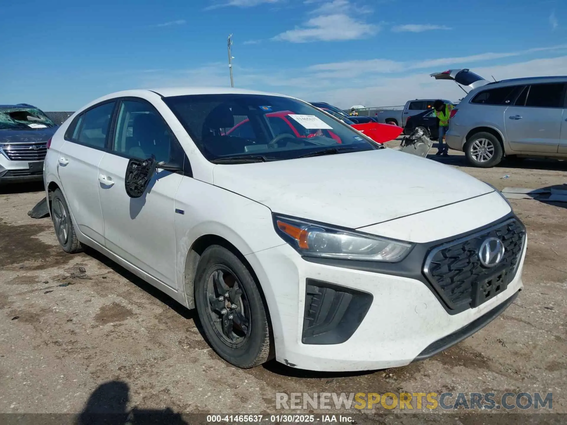 1 Photograph of a damaged car KMHC65LC4LU243088 HYUNDAI IONIQ HYBRID 2020