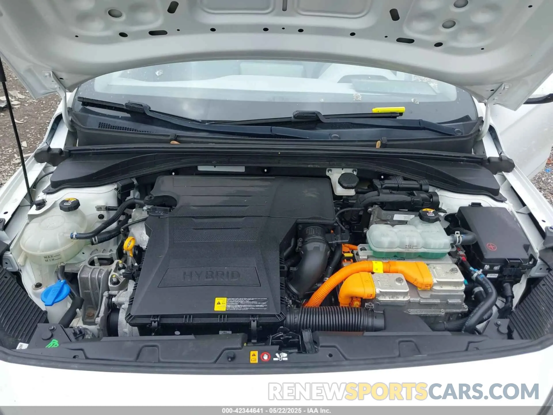 10 Photograph of a damaged car KMHC65LC8LU215813 HYUNDAI IONIQ HYBRID 2020