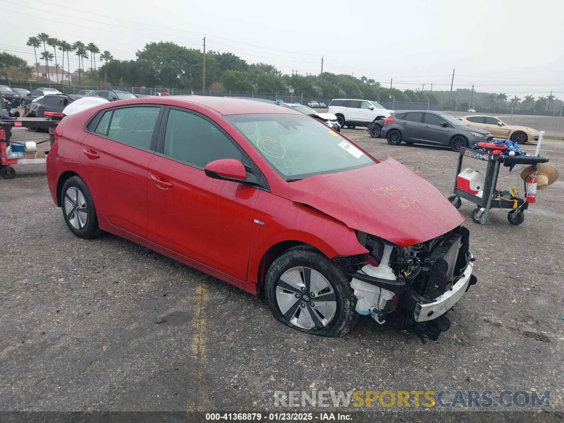 1 Фотография поврежденного автомобиля KMHC65LC8LU228688 HYUNDAI IONIQ HYBRID 2020
