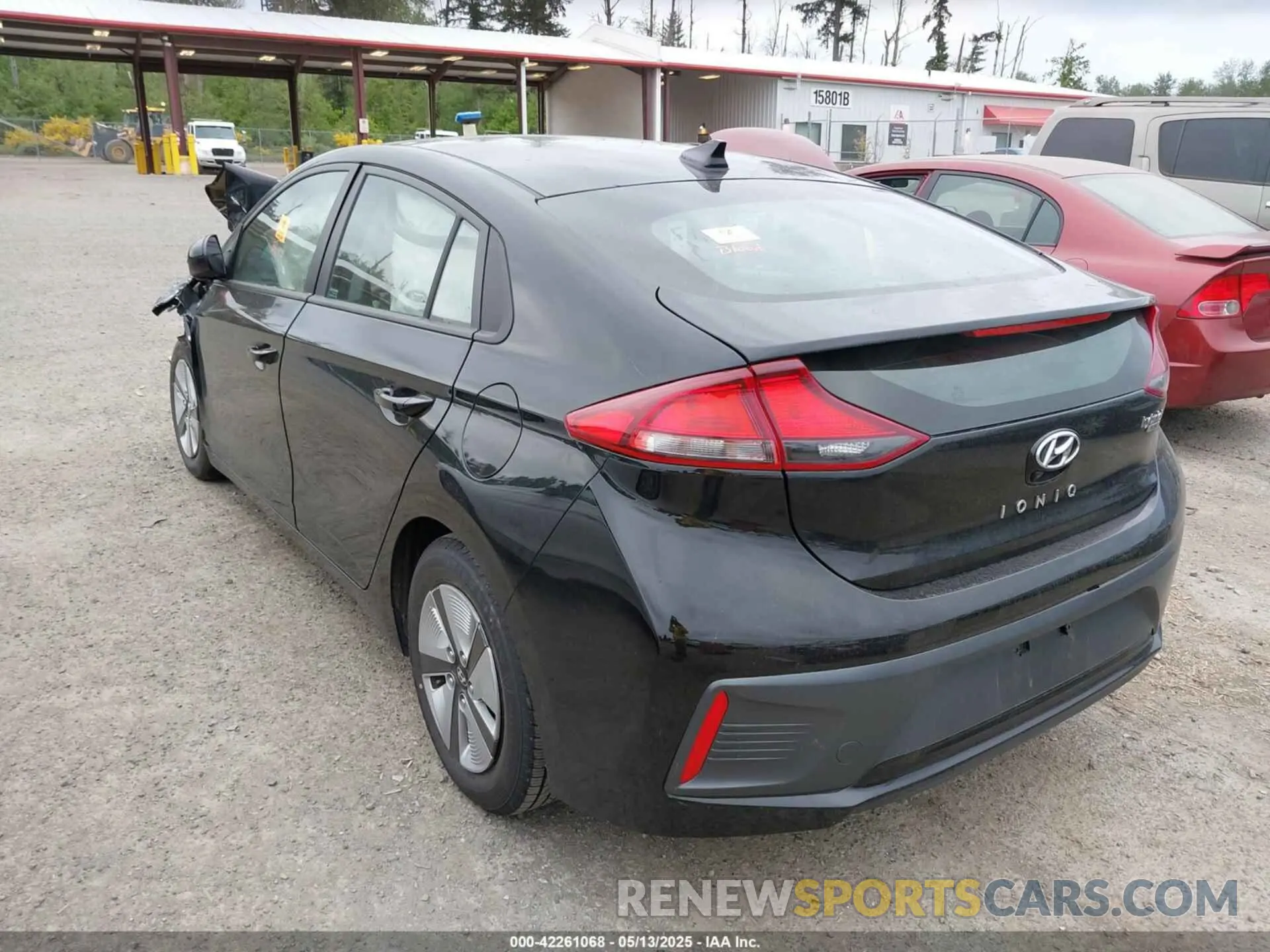 3 Photograph of a damaged car KMHC65LC8LU239058 HYUNDAI IONIQ HYBRID 2020