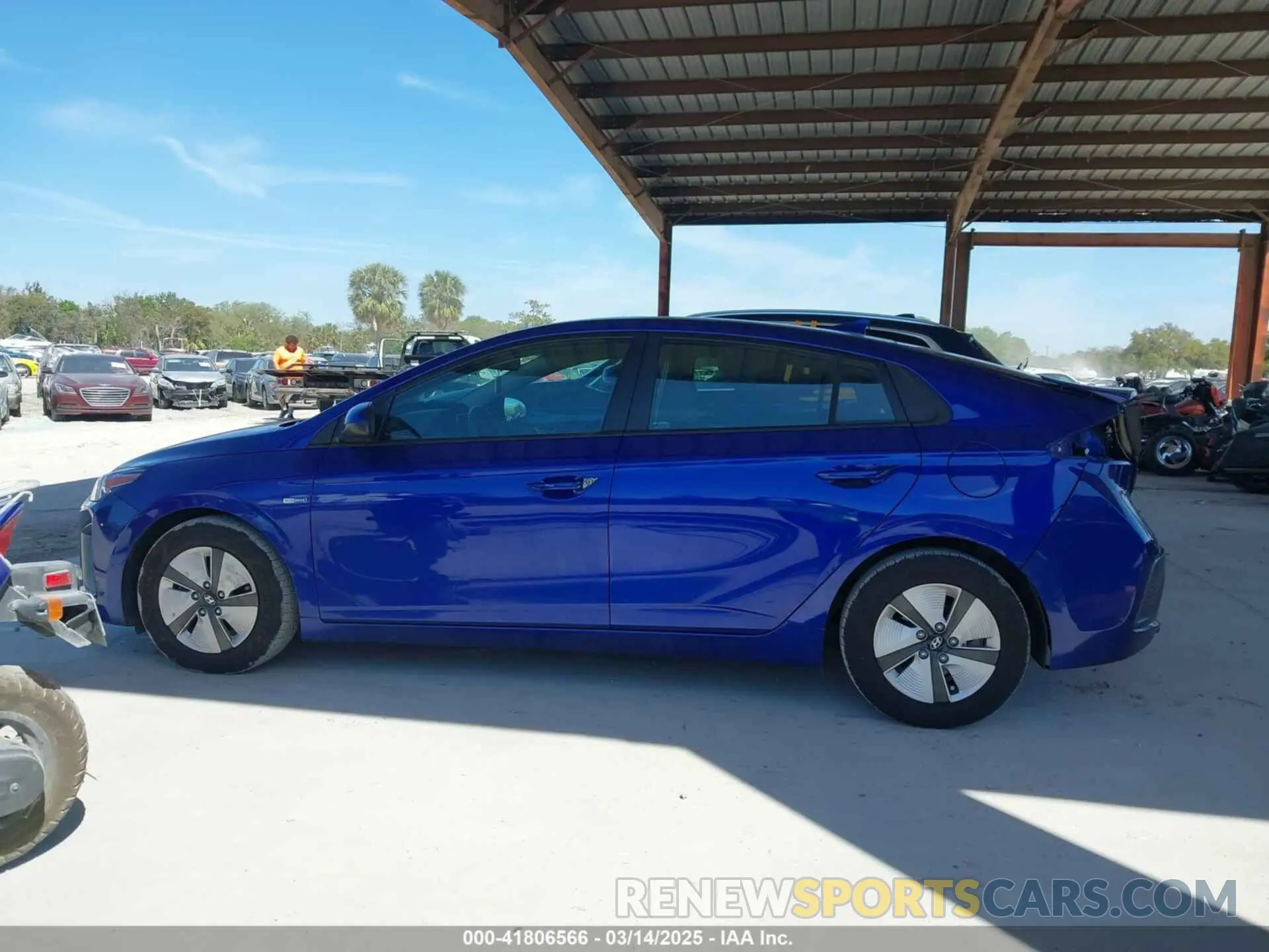 14 Фотография поврежденного автомобиля KMHC65LC8LU241795 HYUNDAI IONIQ HYBRID 2020
