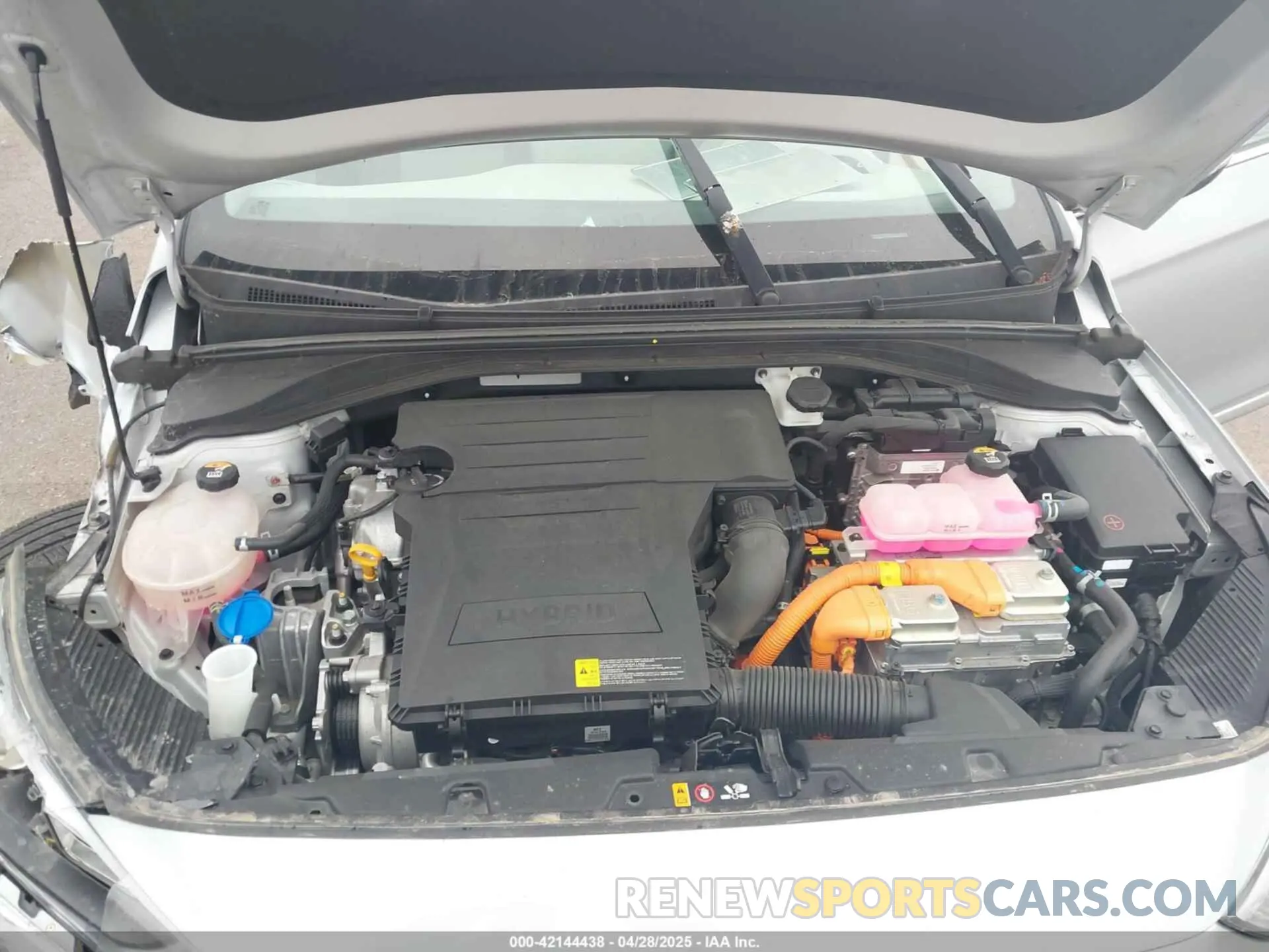 10 Фотография поврежденного автомобиля KMHC75LC0LU242355 HYUNDAI IONIQ HYBRID 2020