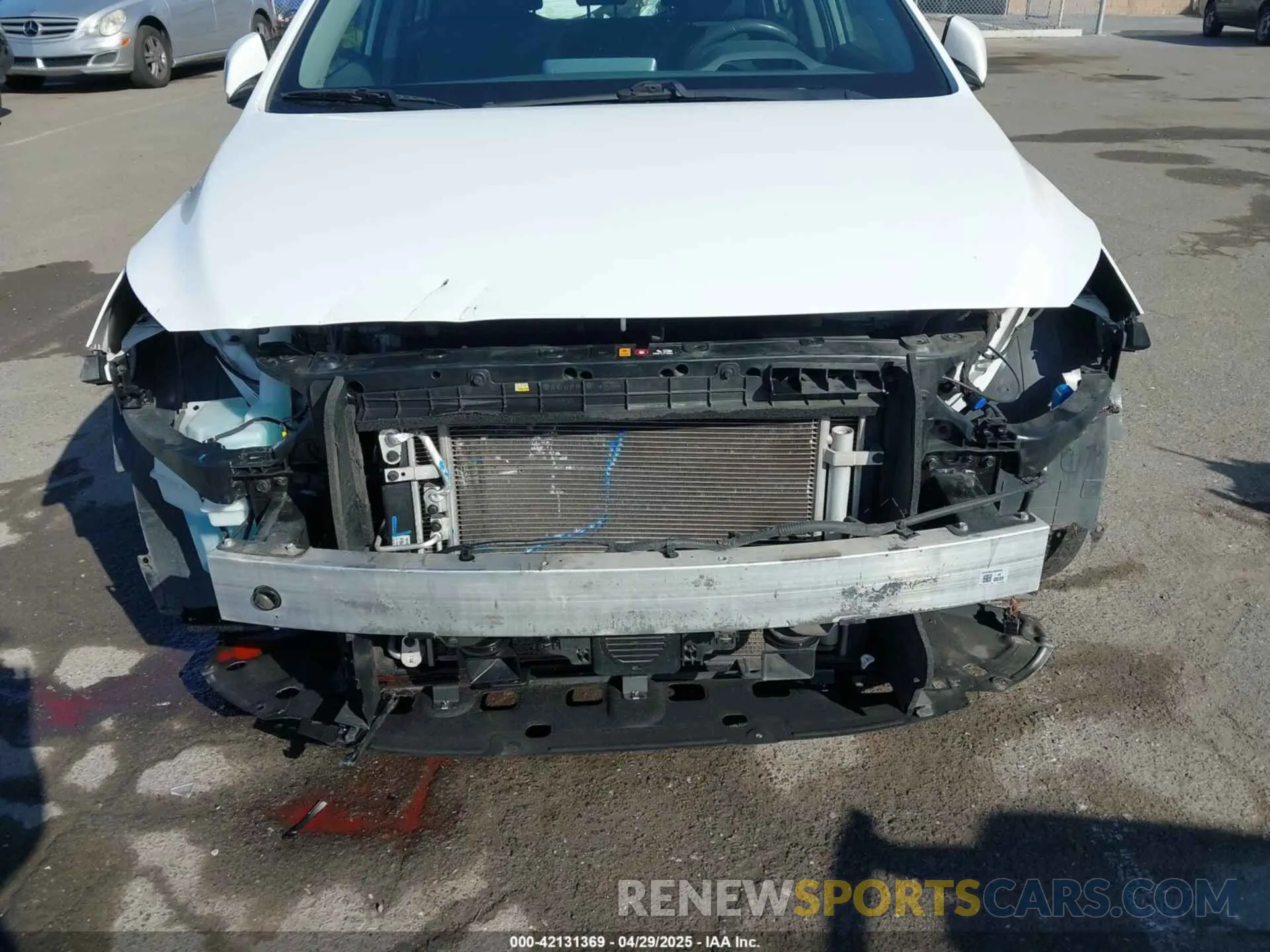 6 Photograph of a damaged car KMHC75LC3LU235853 HYUNDAI IONIQ HYBRID 2020