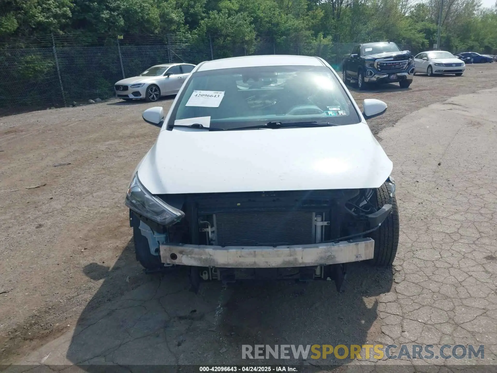 13 Photograph of a damaged car KMHC75LC6LU190990 HYUNDAI IONIQ HYBRID 2020