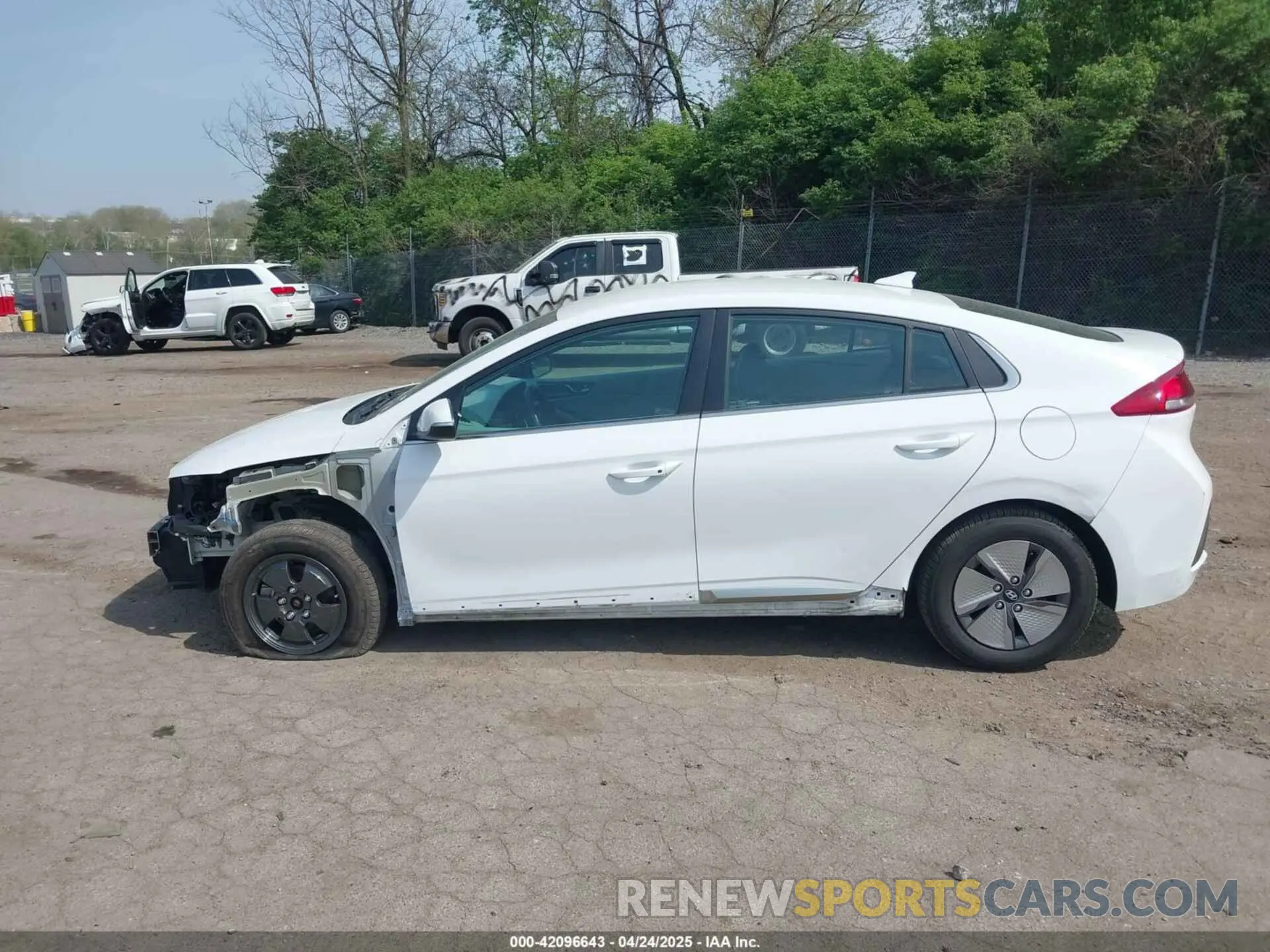 15 Photograph of a damaged car KMHC75LC6LU190990 HYUNDAI IONIQ HYBRID 2020