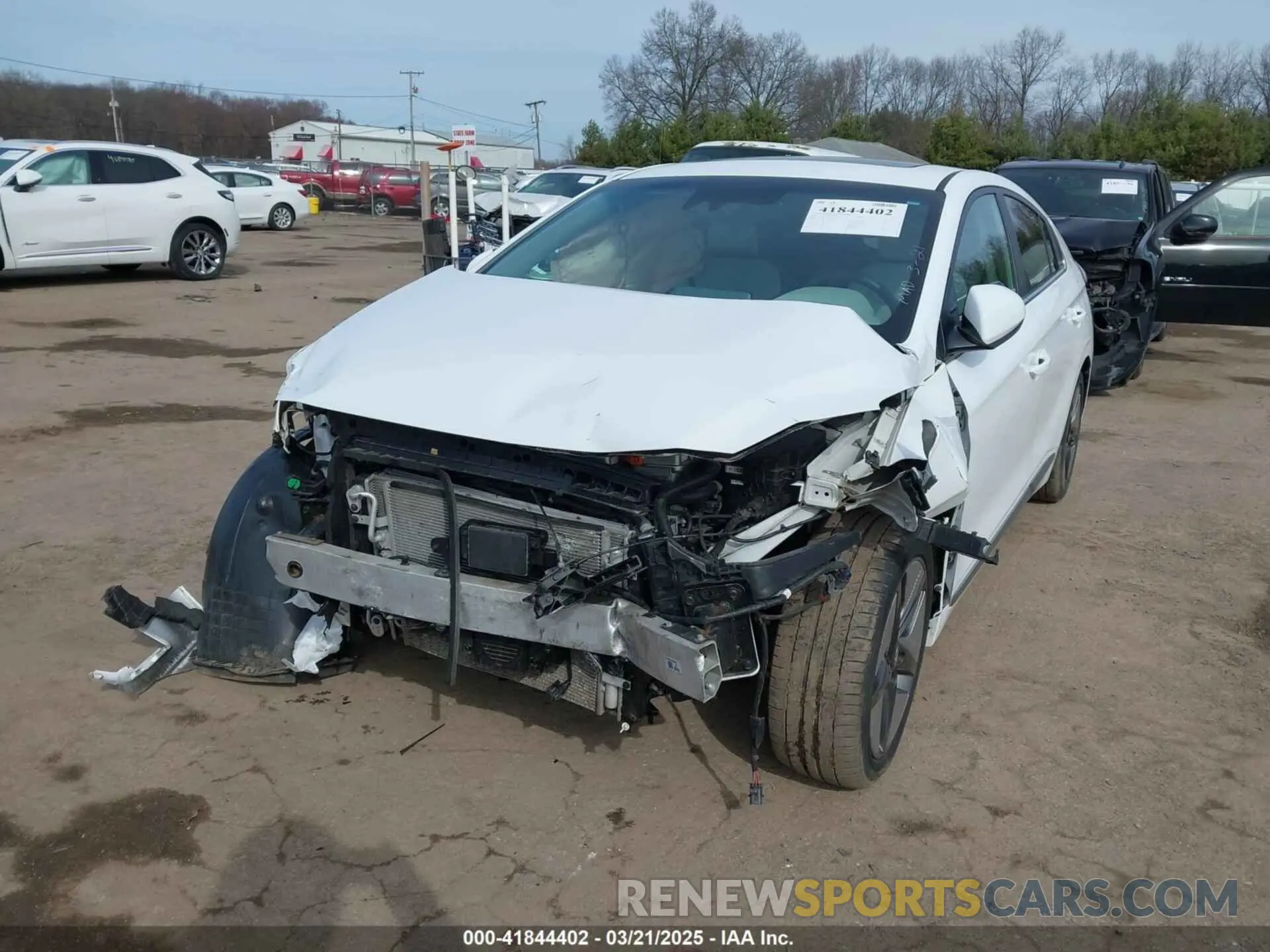 6 Фотография поврежденного автомобиля KMHC85LC0LU196104 HYUNDAI IONIQ HYBRID 2020