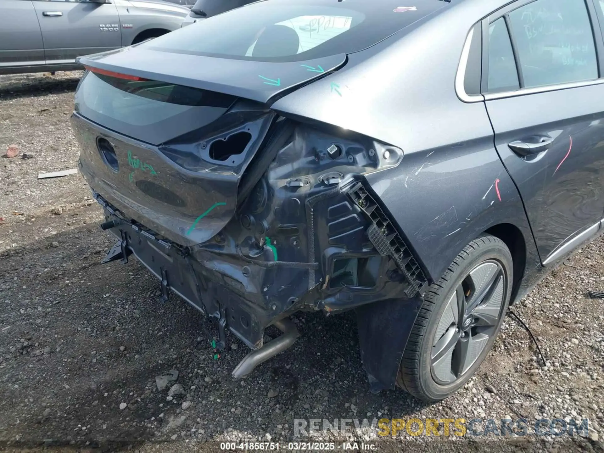 18 Photograph of a damaged car KMHC85LC4LU207699 HYUNDAI IONIQ HYBRID 2020