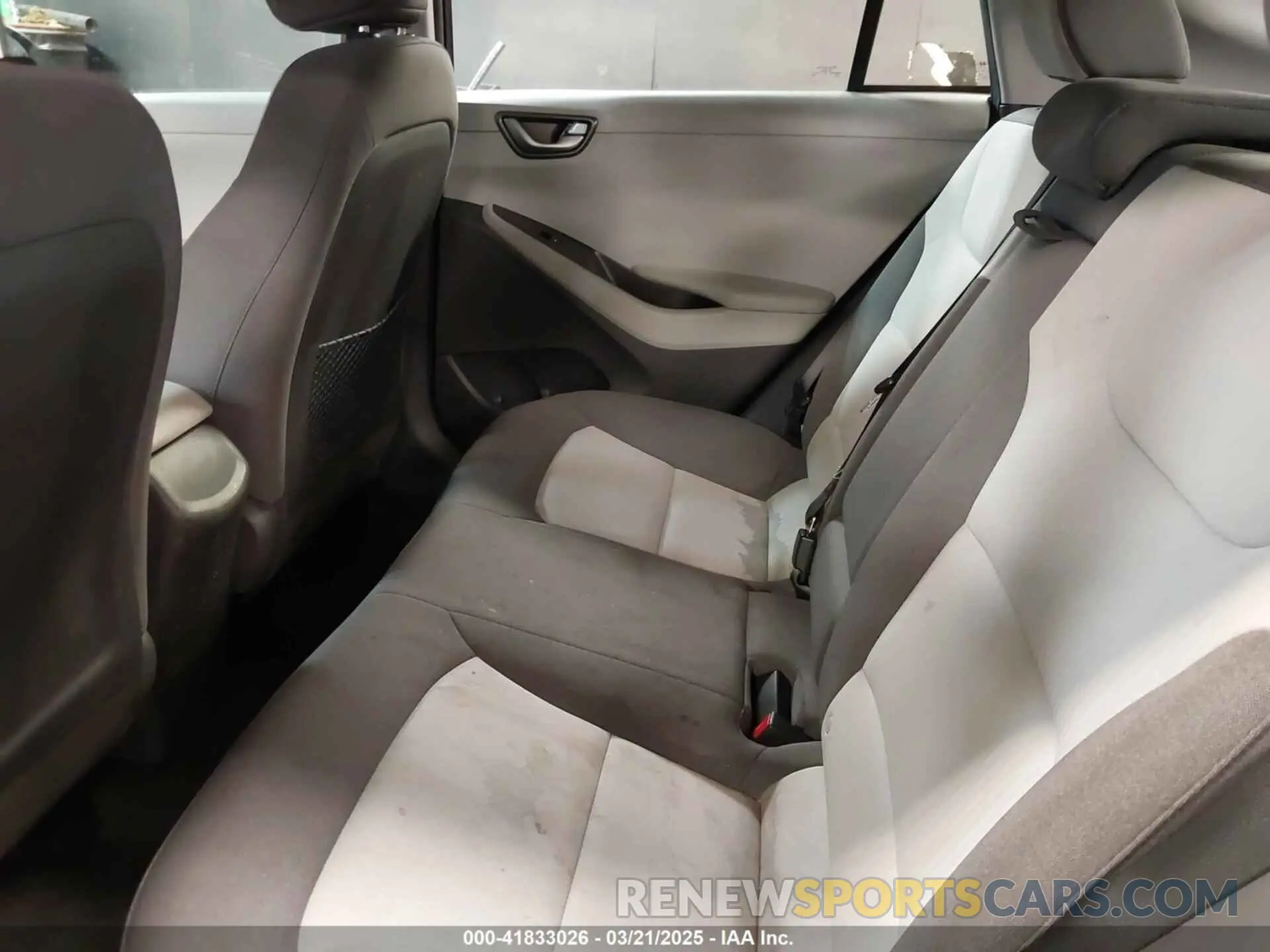 8 Photograph of a damaged car KMHC85LC9LU214700 HYUNDAI IONIQ HYBRID 2020