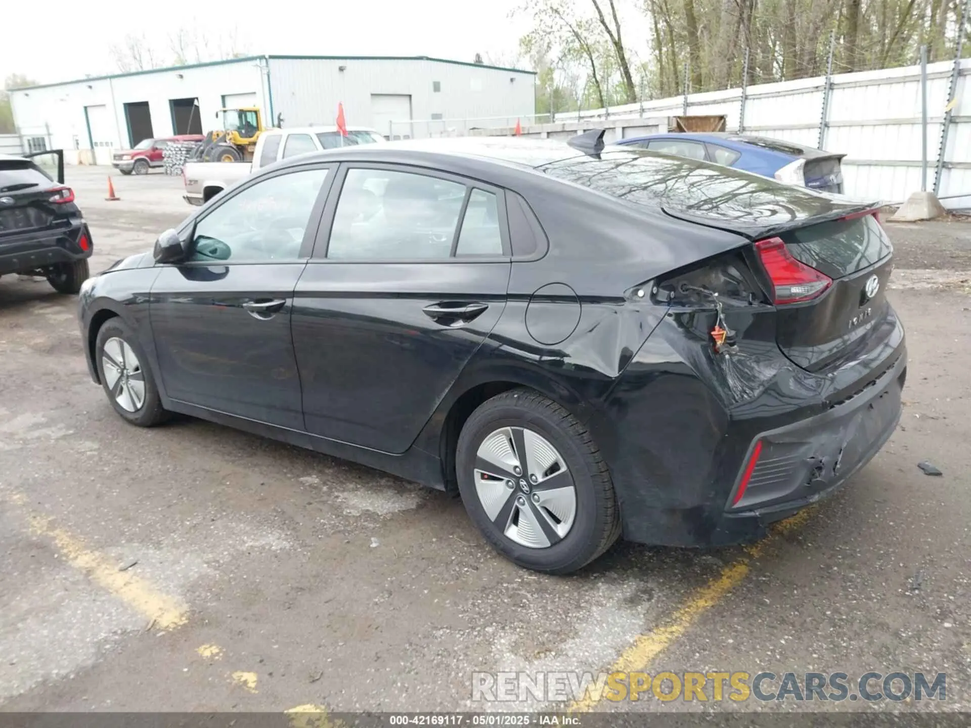3 Photograph of a damaged car KMHC65LC0MU252971 HYUNDAI IONIQ HYBRID 2021