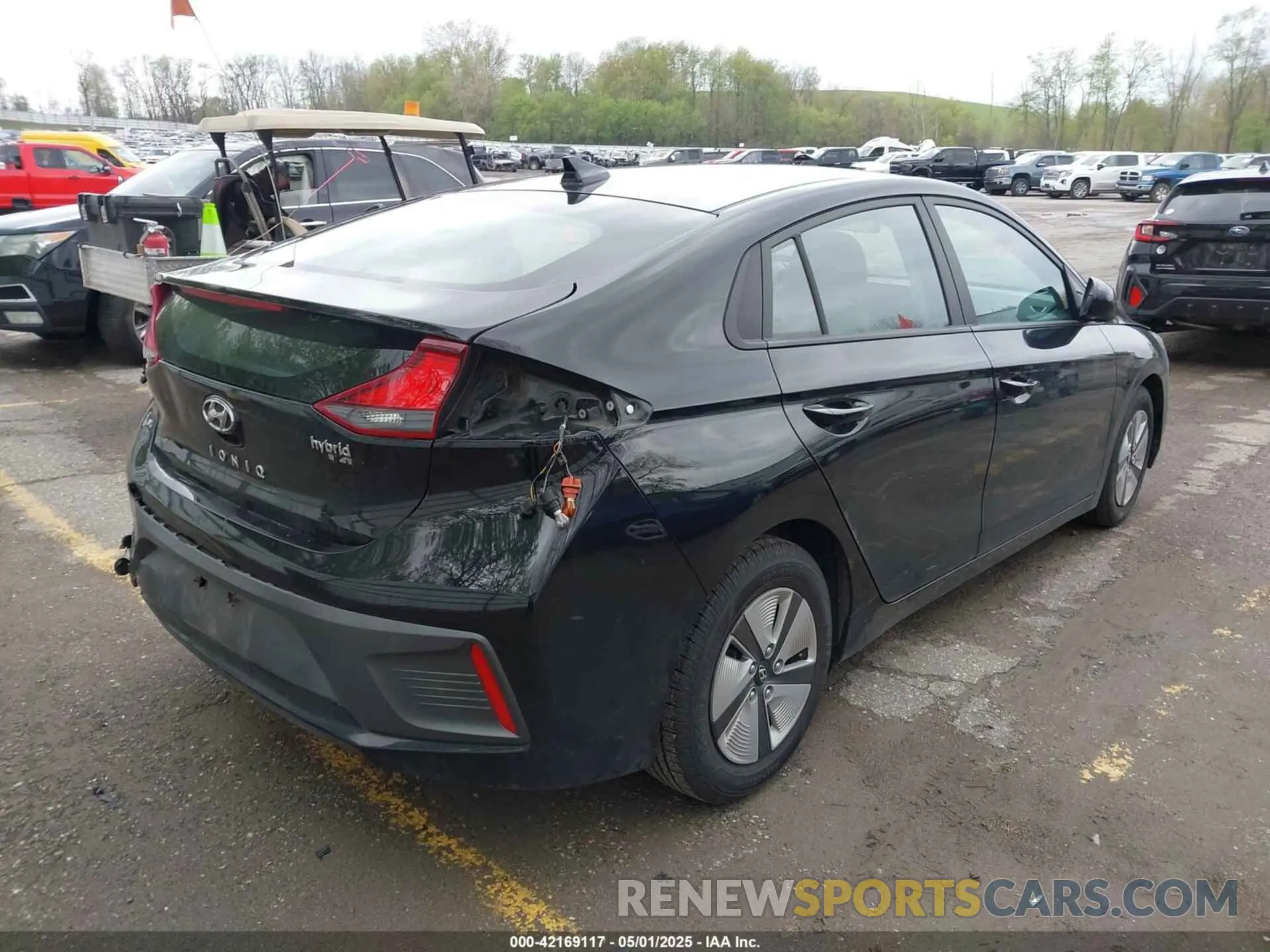 4 Photograph of a damaged car KMHC65LC0MU252971 HYUNDAI IONIQ HYBRID 2021