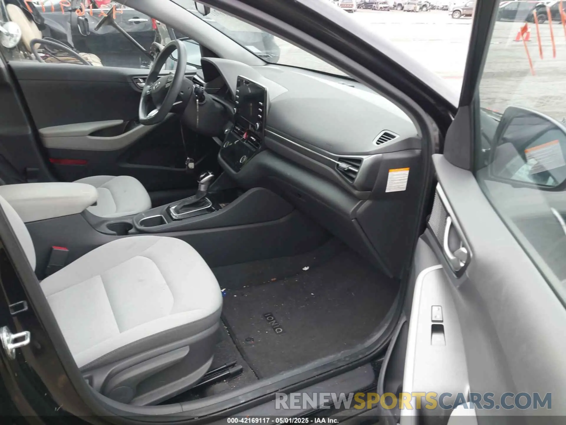 5 Photograph of a damaged car KMHC65LC0MU252971 HYUNDAI IONIQ HYBRID 2021