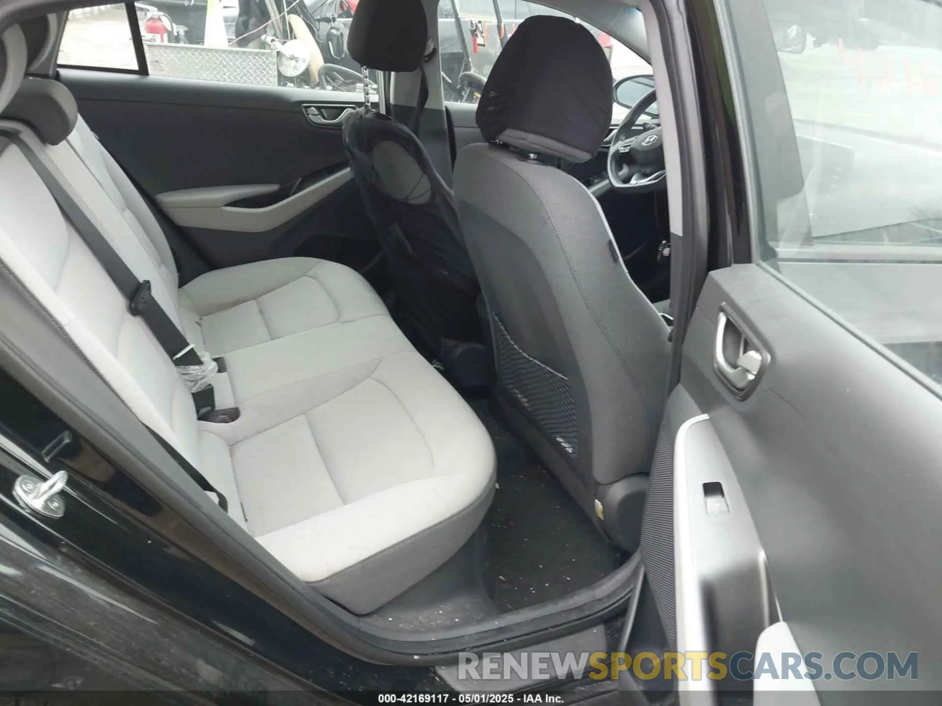 8 Photograph of a damaged car KMHC65LC0MU252971 HYUNDAI IONIQ HYBRID 2021