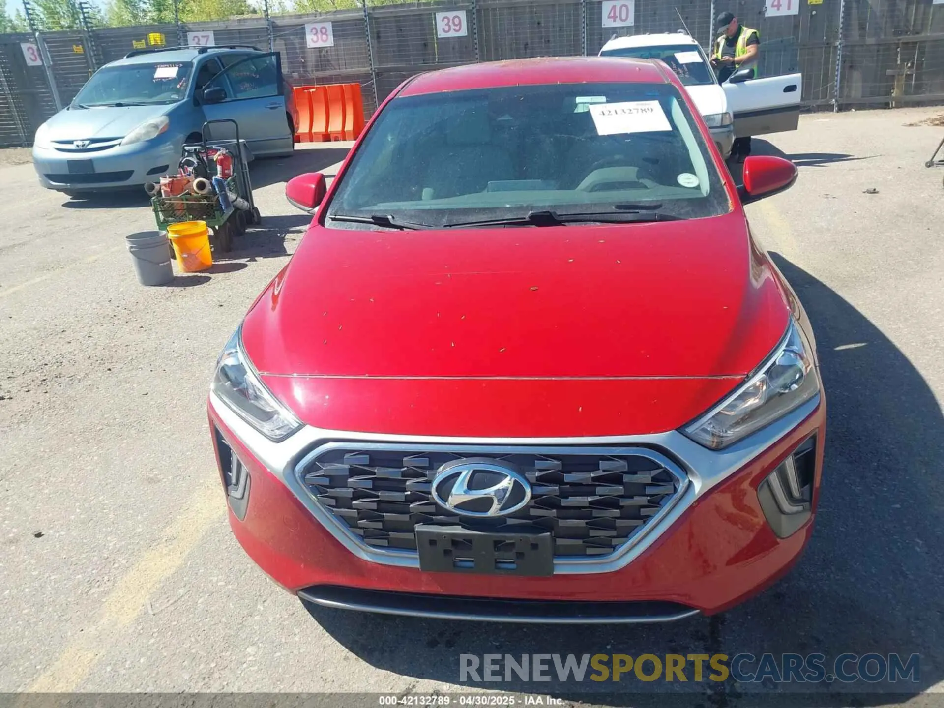 12 Photograph of a damaged car KMHC75LC4MU251111 HYUNDAI IONIQ HYBRID 2021