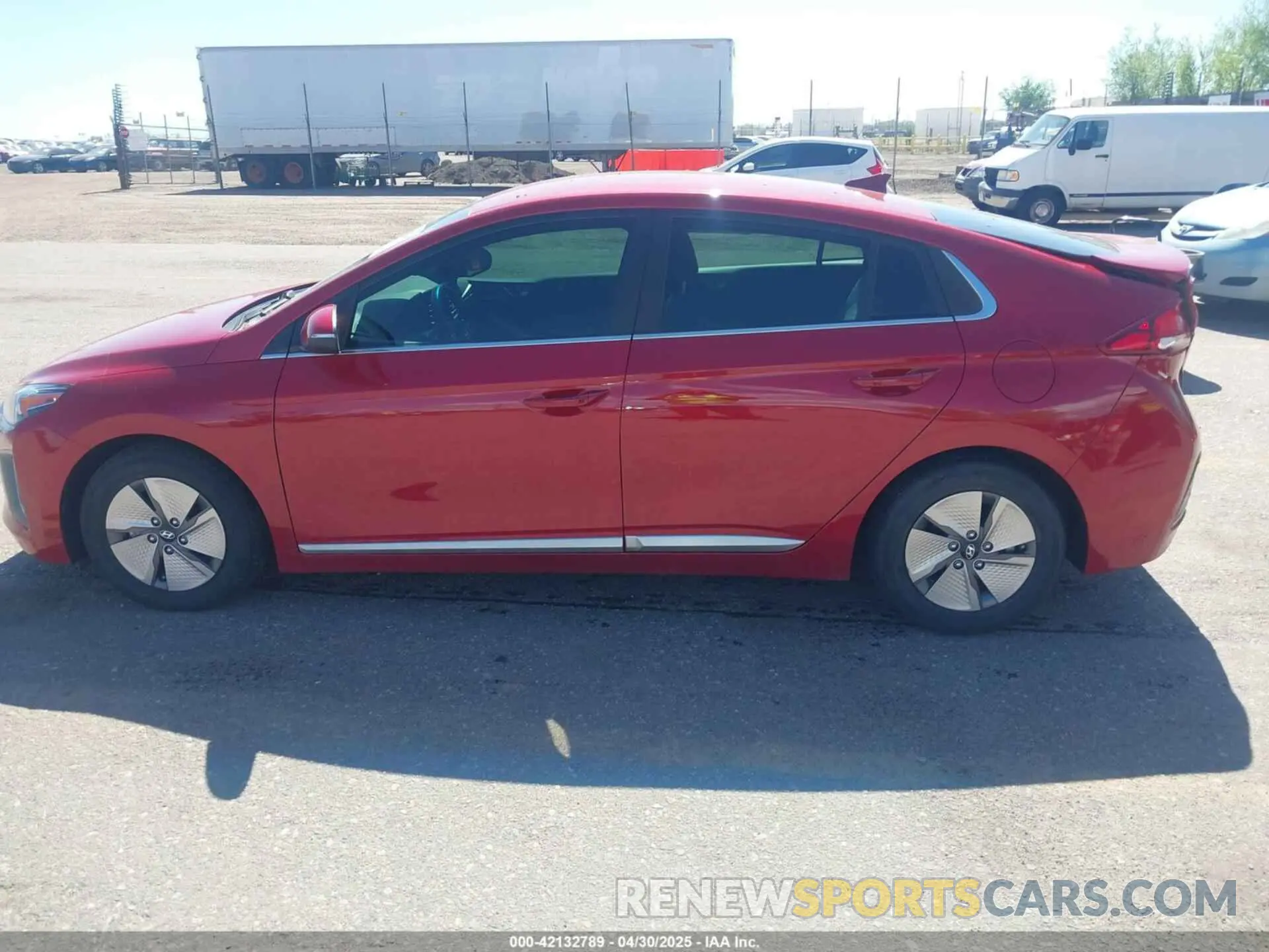 14 Photograph of a damaged car KMHC75LC4MU251111 HYUNDAI IONIQ HYBRID 2021