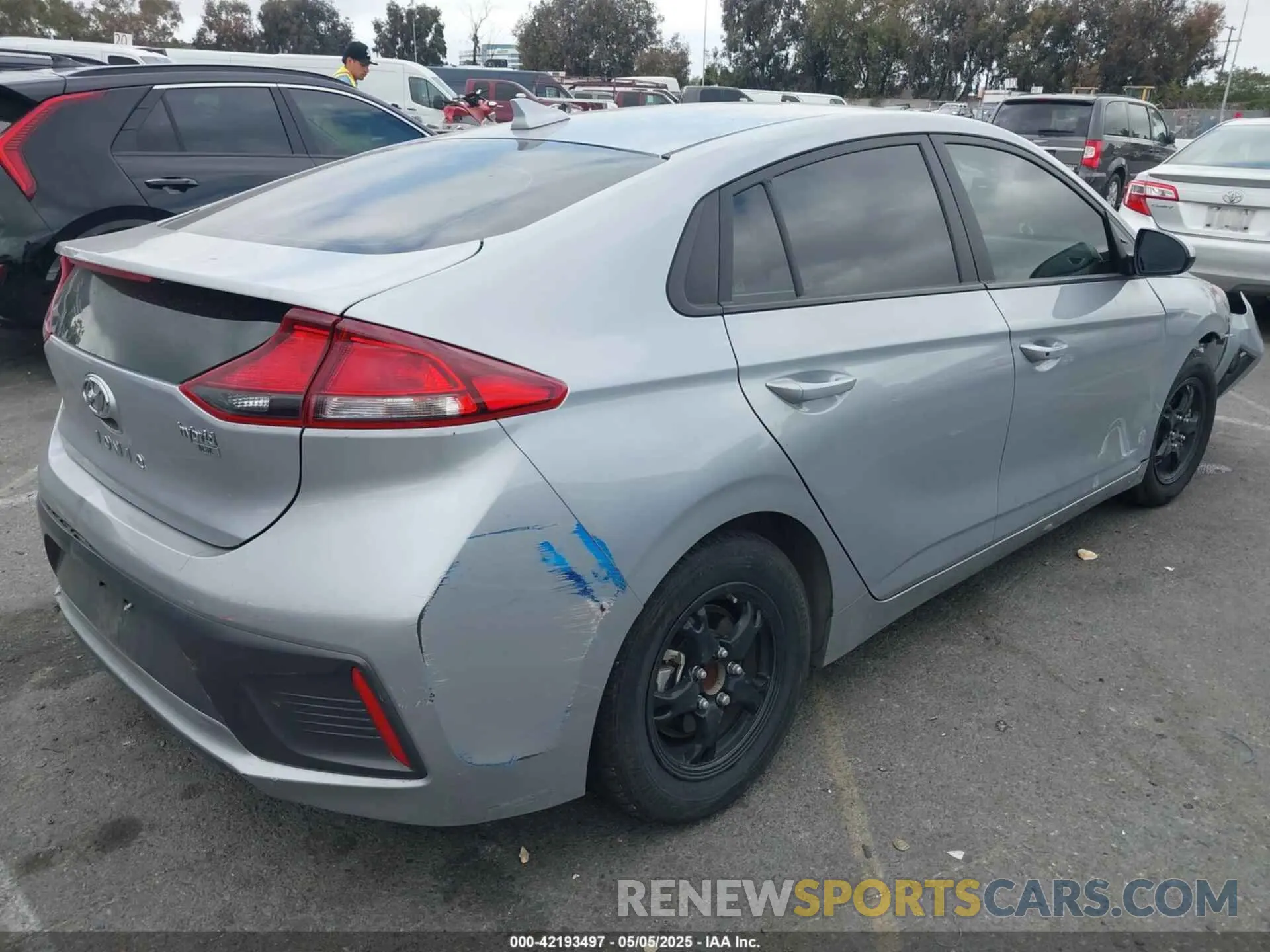 4 Фотография поврежденного автомобиля KMHC65LC2NU284905 HYUNDAI IONIQ HYBRID 2022