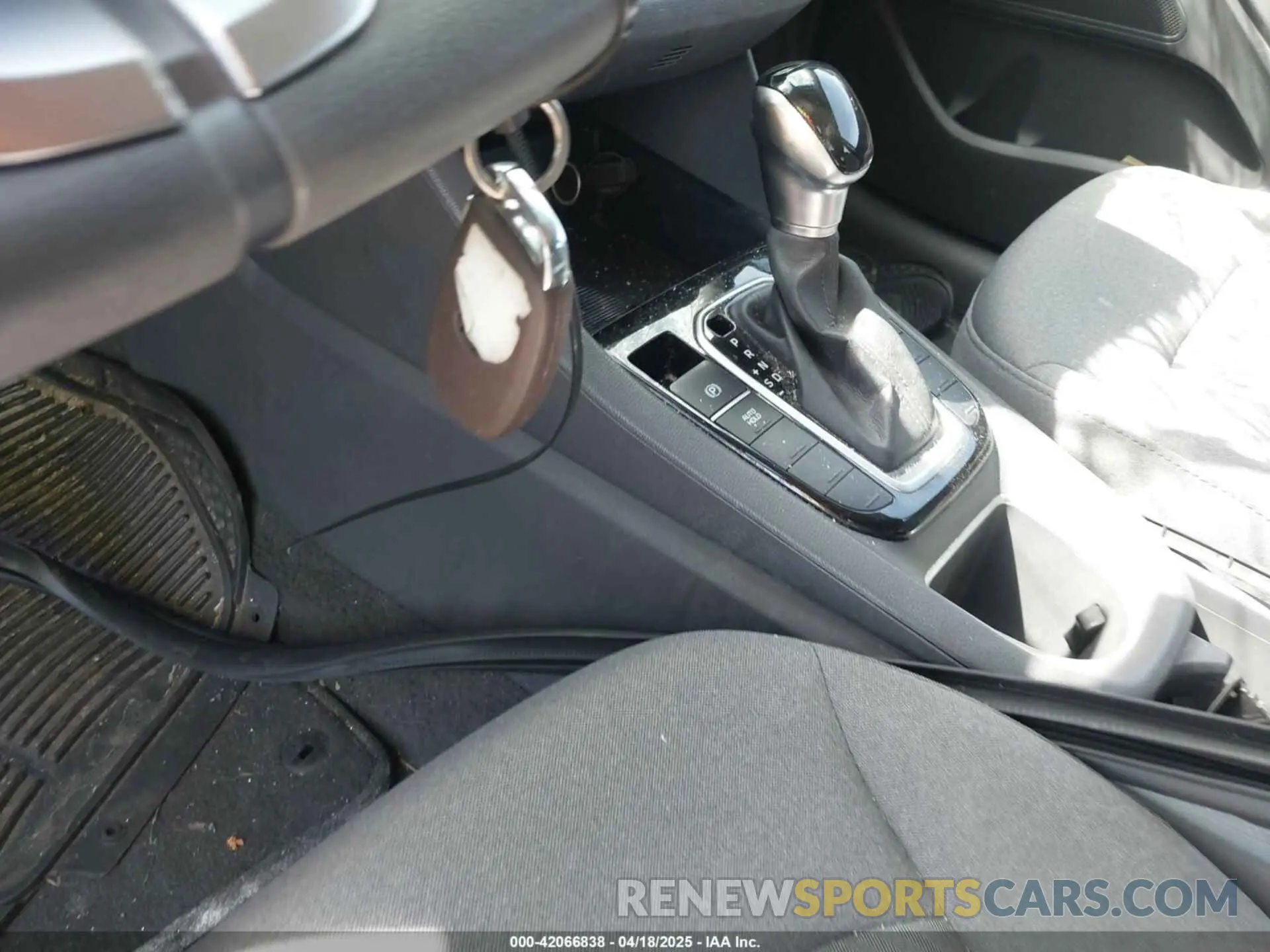 11 Photograph of a damaged car KMHC65LC5NU268438 HYUNDAI IONIQ HYBRID 2022