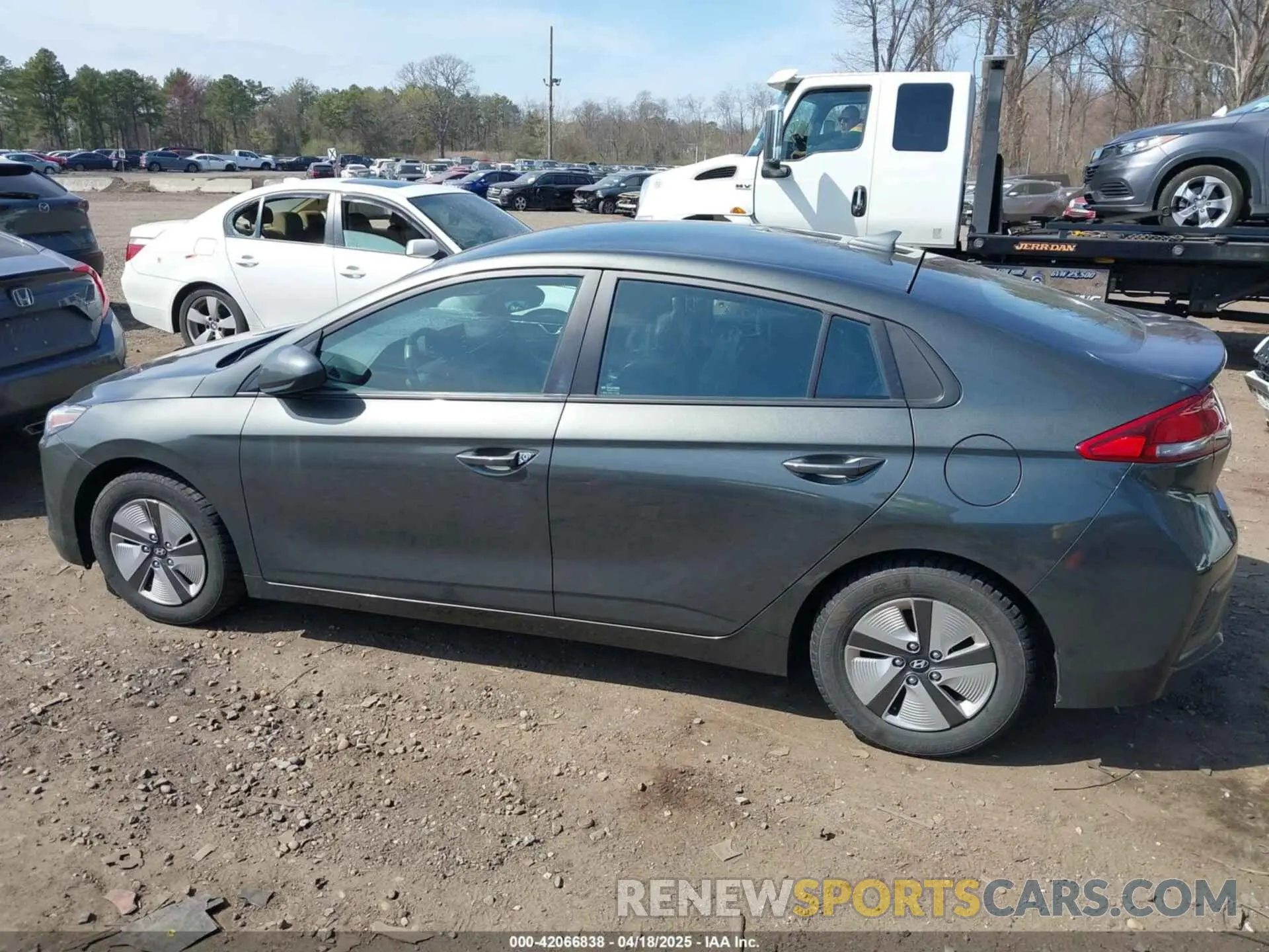 14 Photograph of a damaged car KMHC65LC5NU268438 HYUNDAI IONIQ HYBRID 2022
