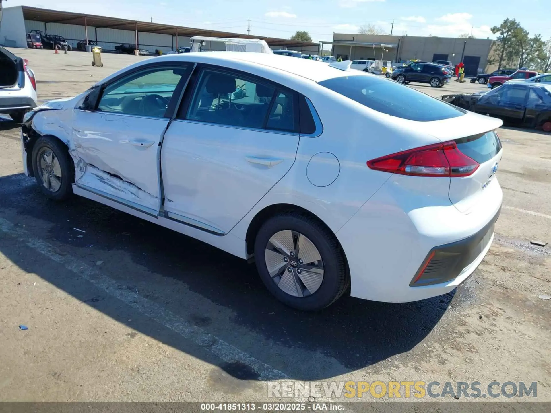3 Фотография поврежденного автомобиля KMHC75LC1NU268983 HYUNDAI IONIQ HYBRID 2022