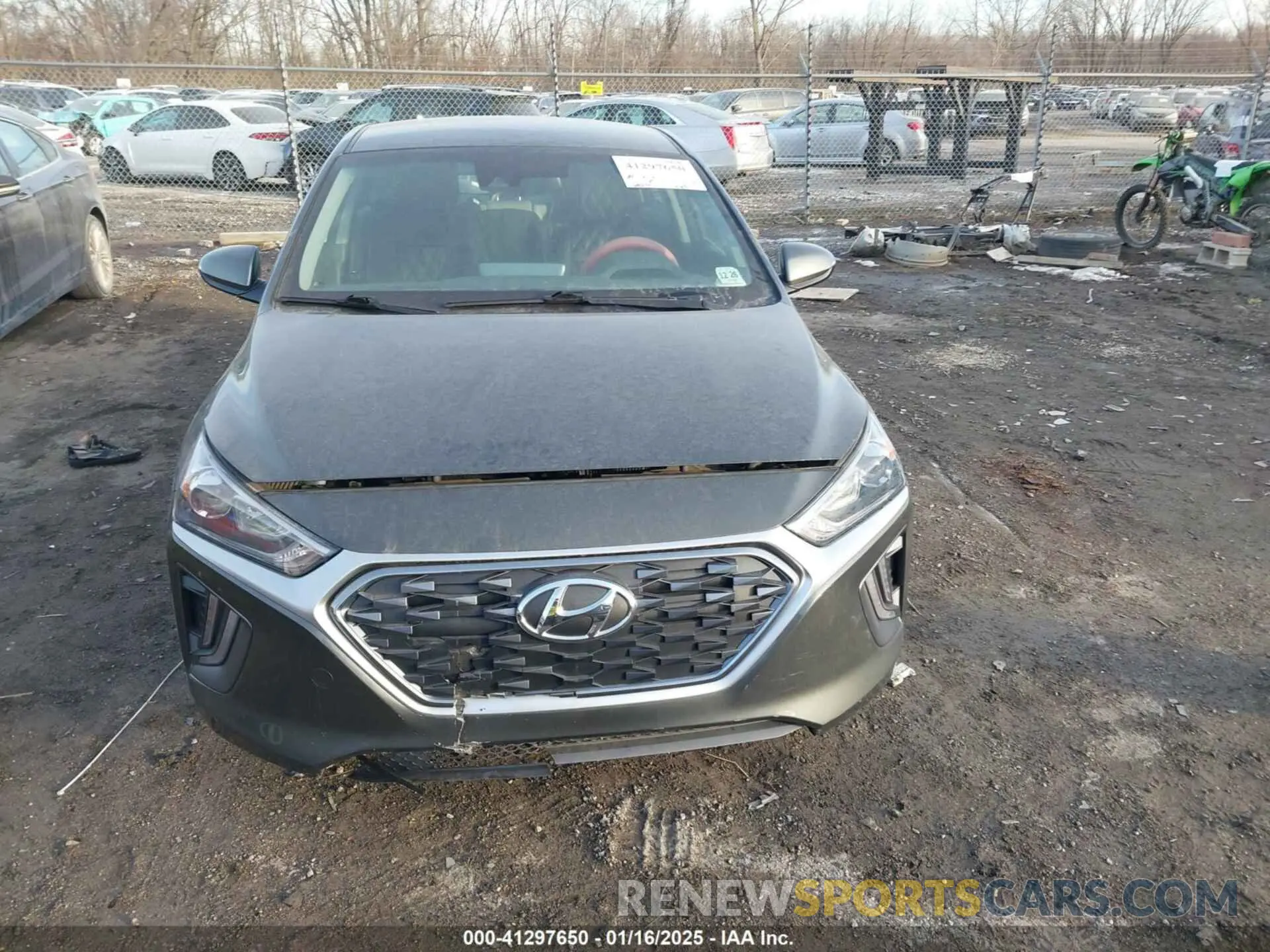 11 Photograph of a damaged car KMHC75LC6NU275962 HYUNDAI IONIQ HYBRID 2022