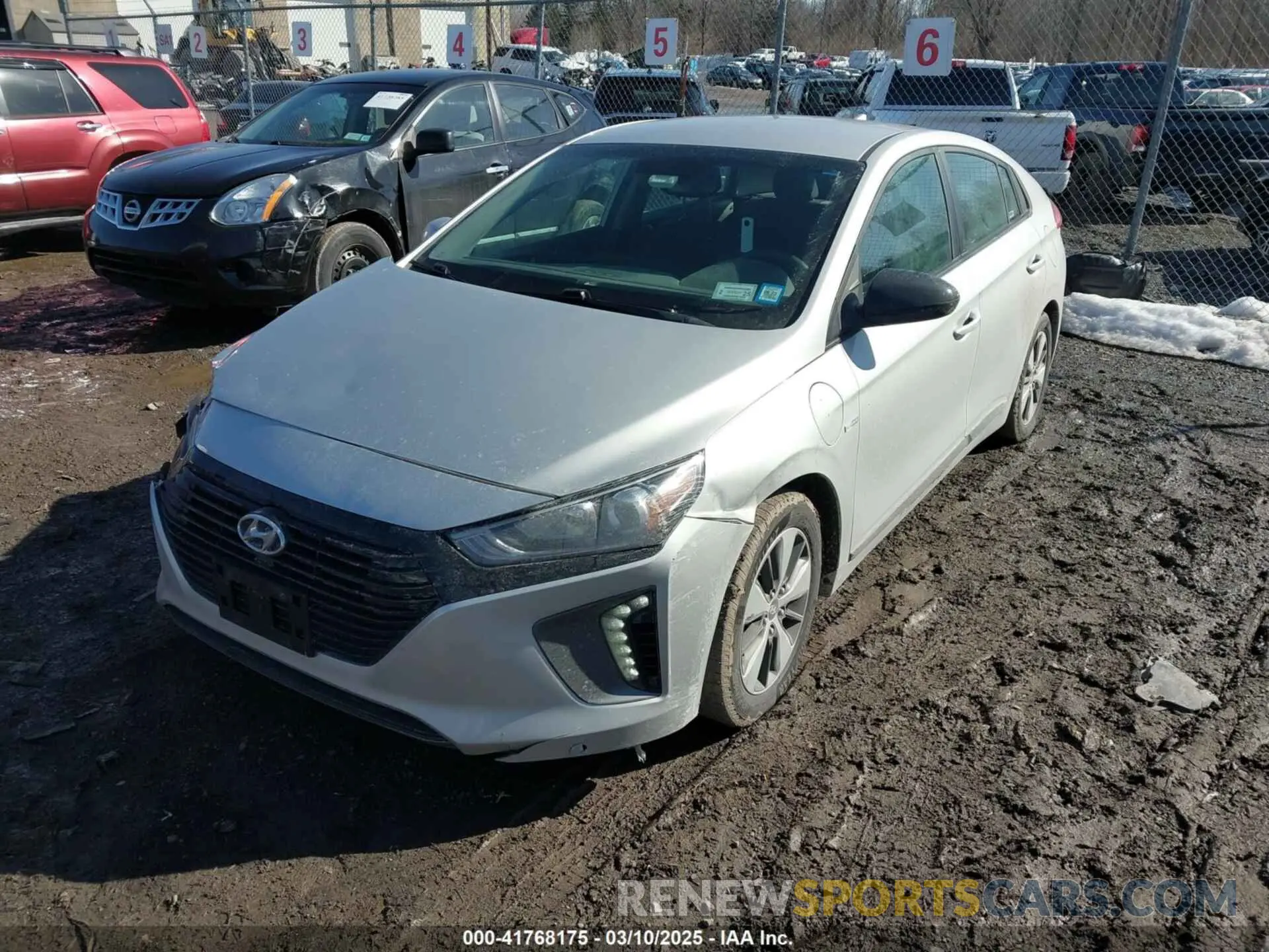 2 Photograph of a damaged car KMHC65LD4KU160218 HYUNDAI IONIQ PLUG-IN HYBRID 2019