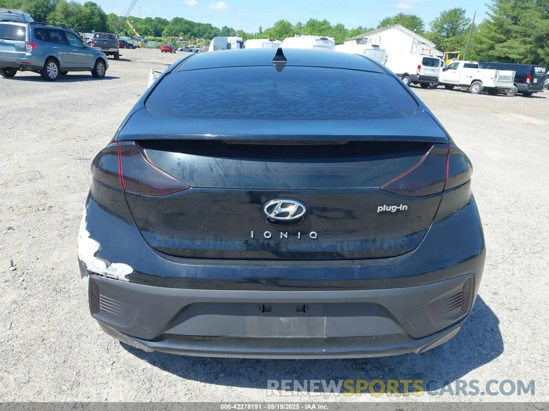 16 Фотография поврежденного автомобиля KMHC65LD5KU172667 HYUNDAI IONIQ PLUG-IN HYBRID 2019