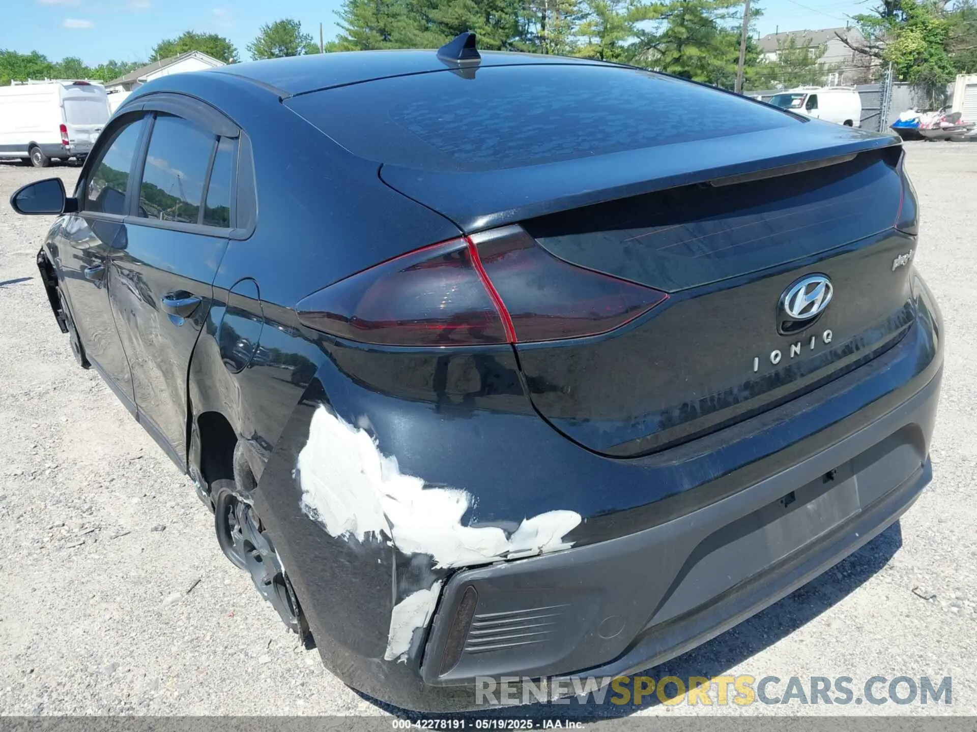 21 Фотография поврежденного автомобиля KMHC65LD5KU172667 HYUNDAI IONIQ PLUG-IN HYBRID 2019