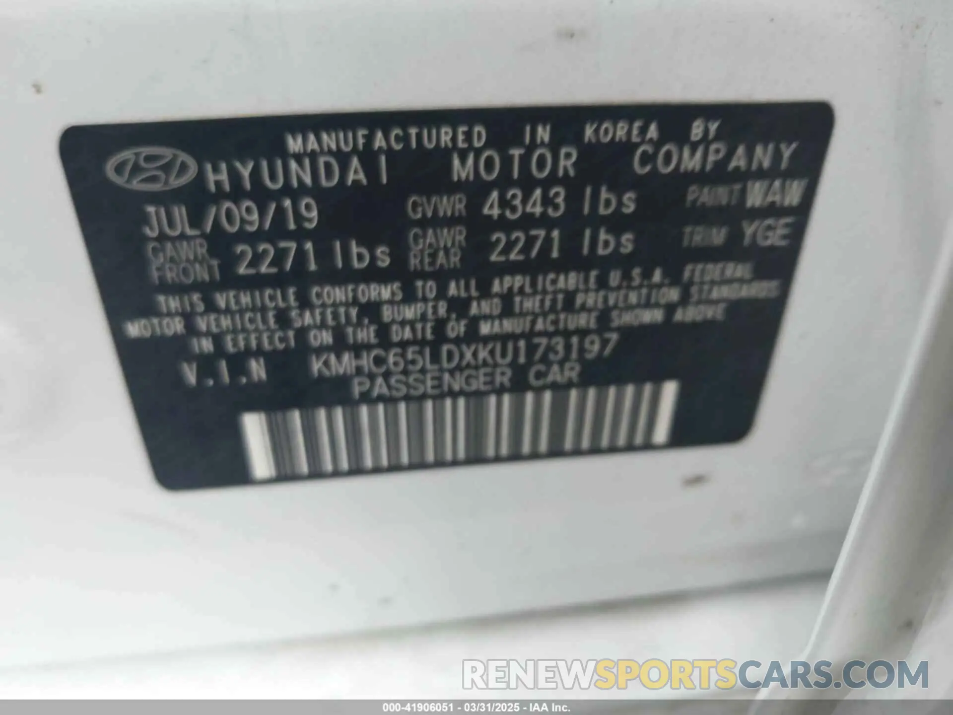 9 Photograph of a damaged car KMHC65LDXKU173197 HYUNDAI IONIQ PLUG-IN HYBRID 2019
