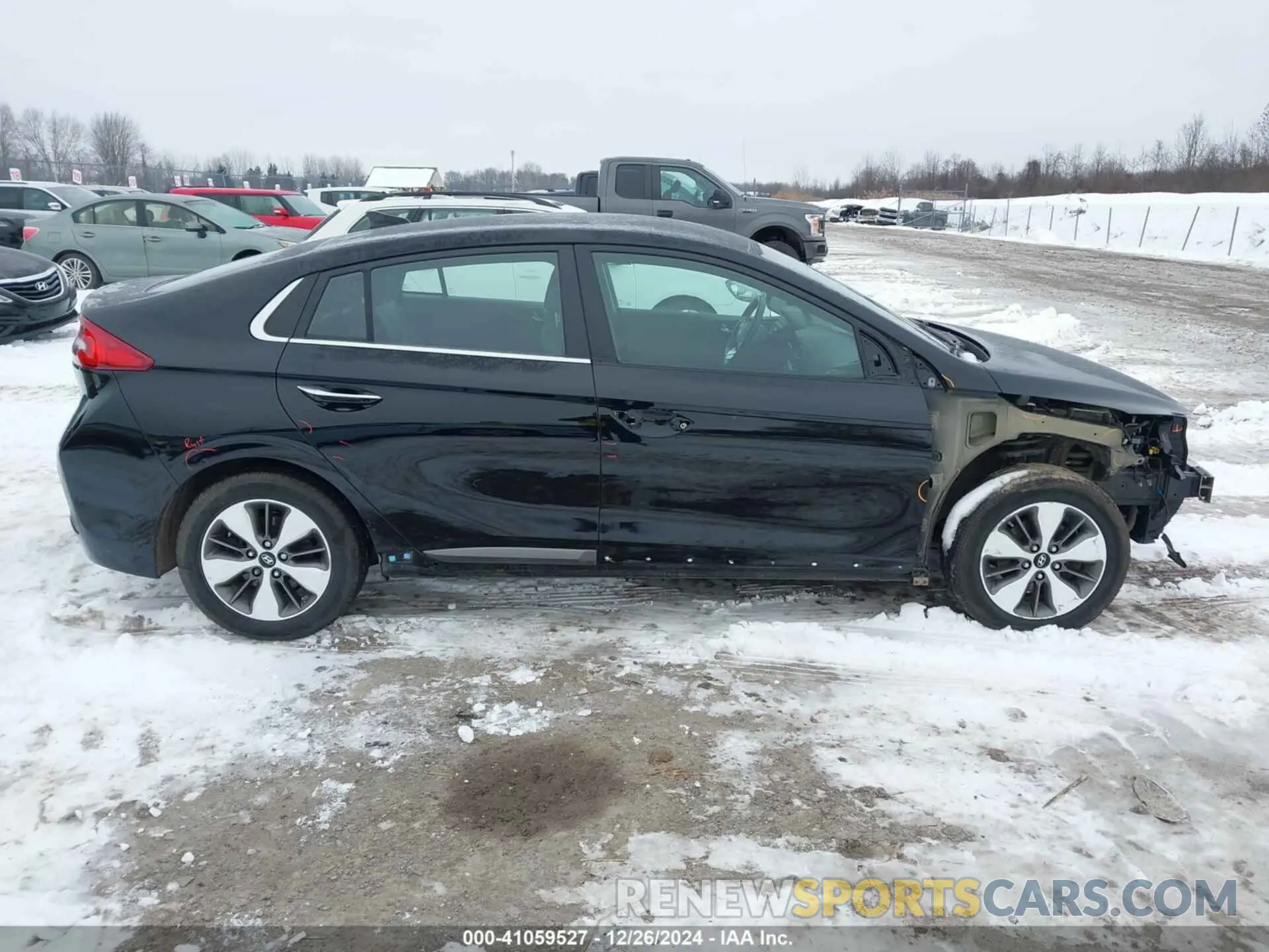 10 Фотография поврежденного автомобиля KMHC75LD7KU147976 HYUNDAI IONIQ PLUG-IN HYBRID 2019