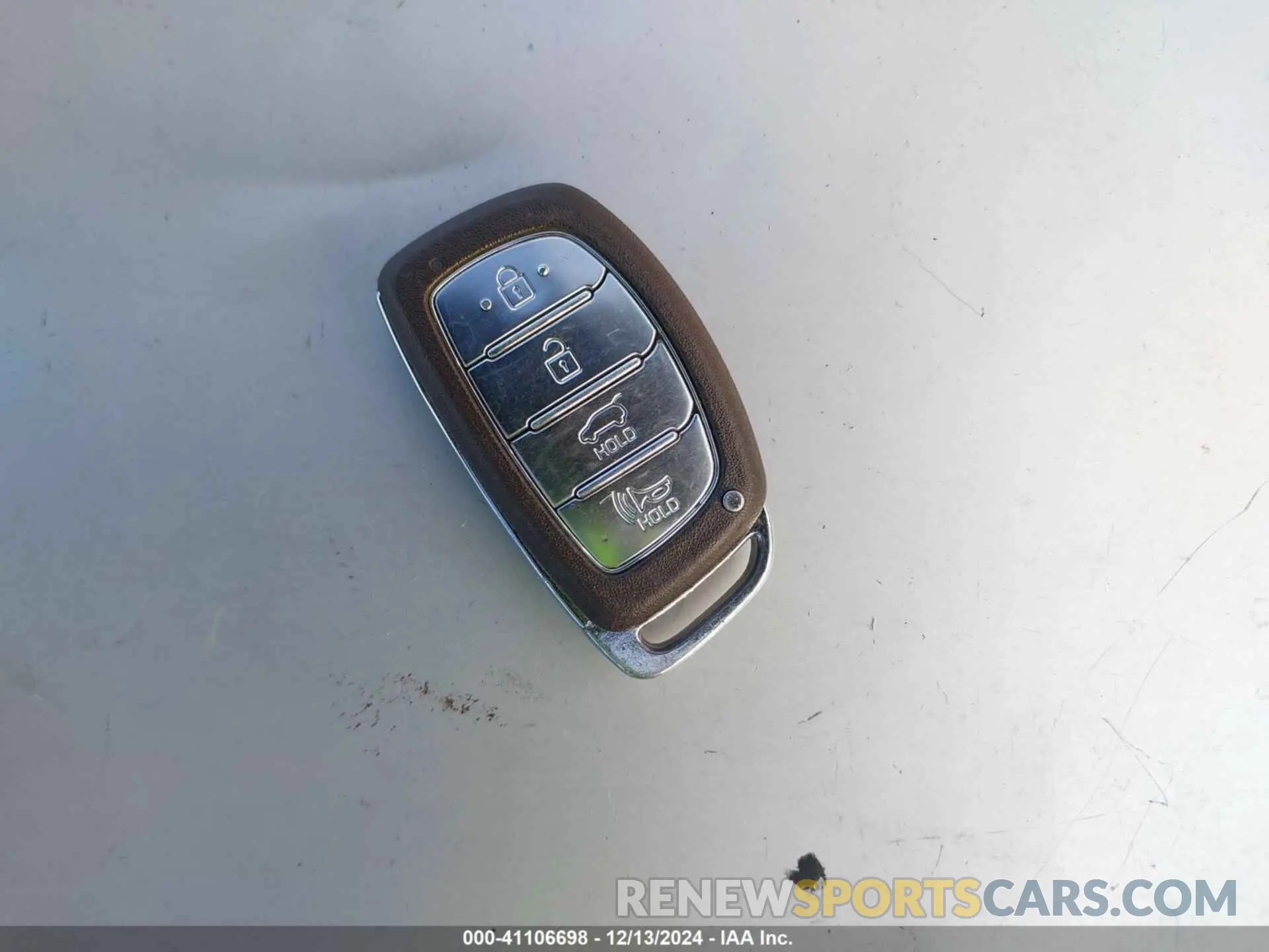 11 Фотография поврежденного автомобиля KMHC75LD8KU105526 HYUNDAI IONIQ PLUG-IN HYBRID 2019