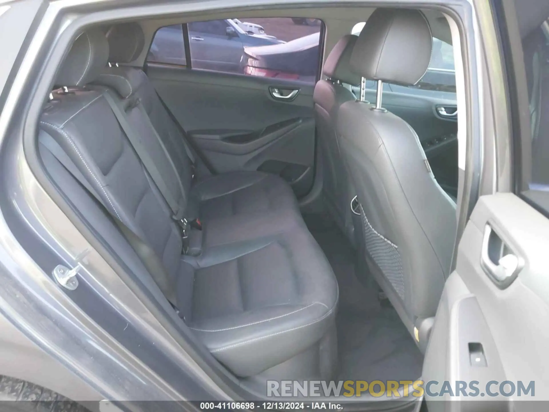 8 Фотография поврежденного автомобиля KMHC75LD8KU105526 HYUNDAI IONIQ PLUG-IN HYBRID 2019
