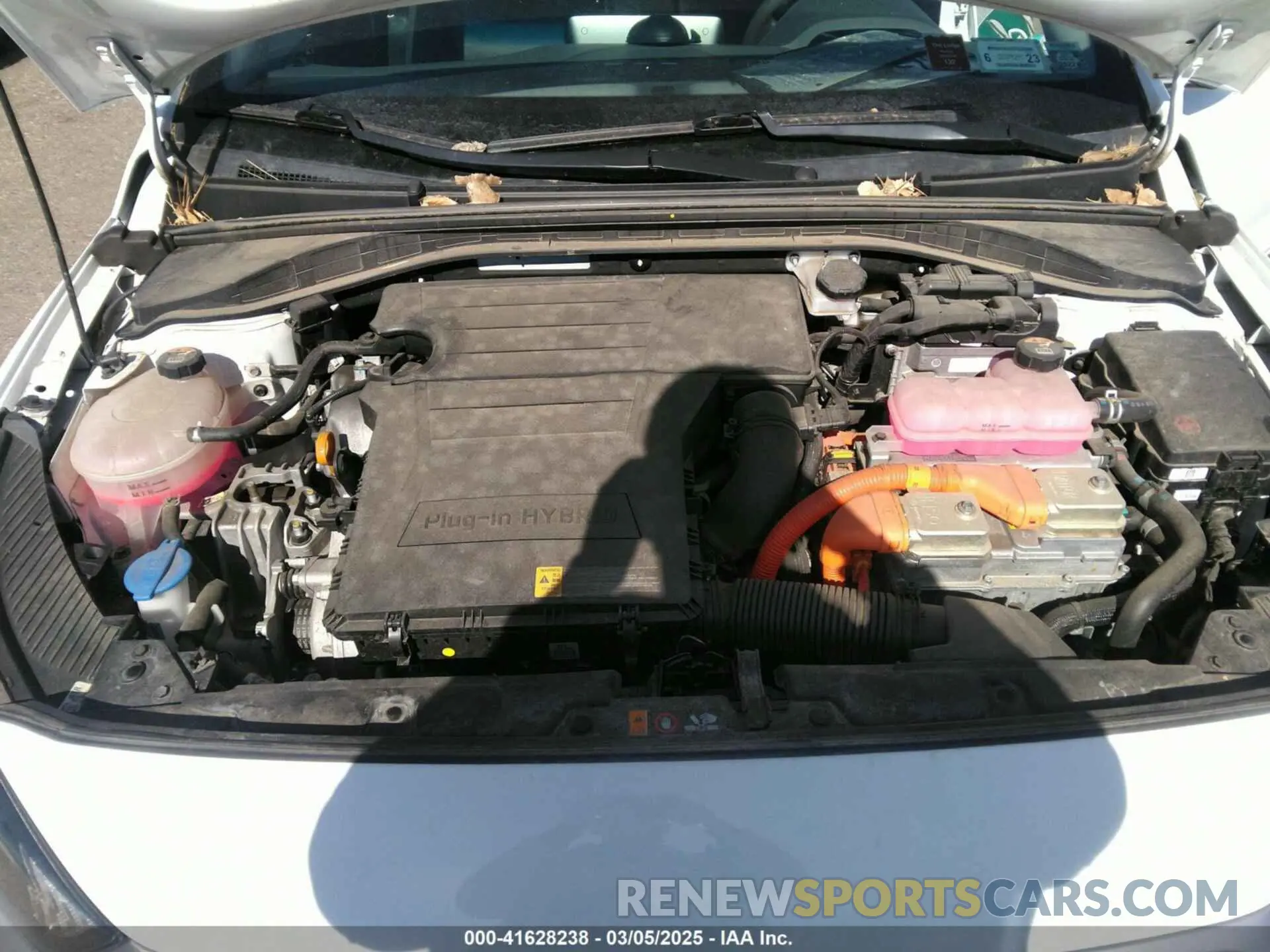 10 Photograph of a damaged car KMHCX5LD3LU241239 HYUNDAI IONIQ PLUG-IN HYBRID 2020
