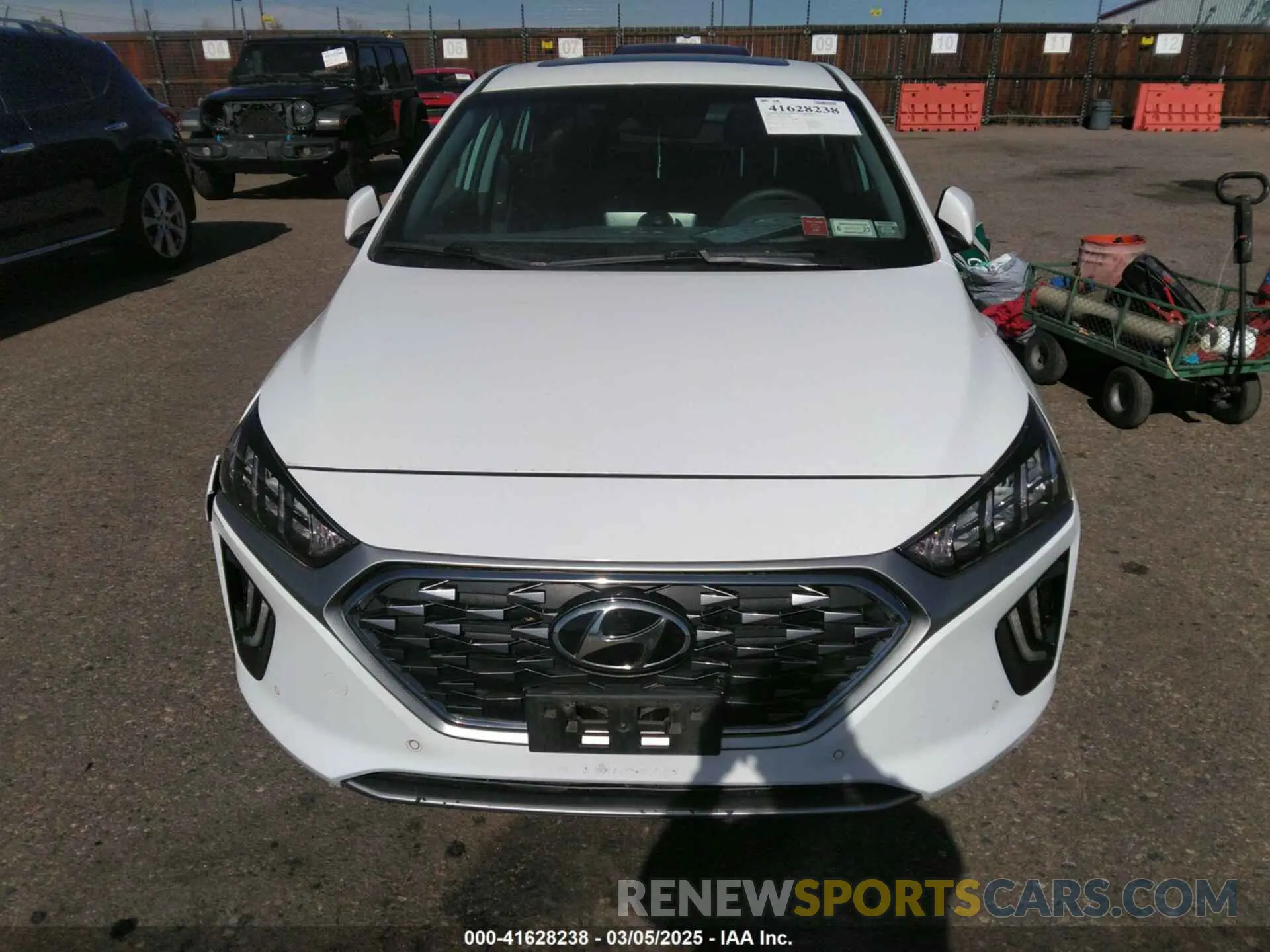 12 Photograph of a damaged car KMHCX5LD3LU241239 HYUNDAI IONIQ PLUG-IN HYBRID 2020