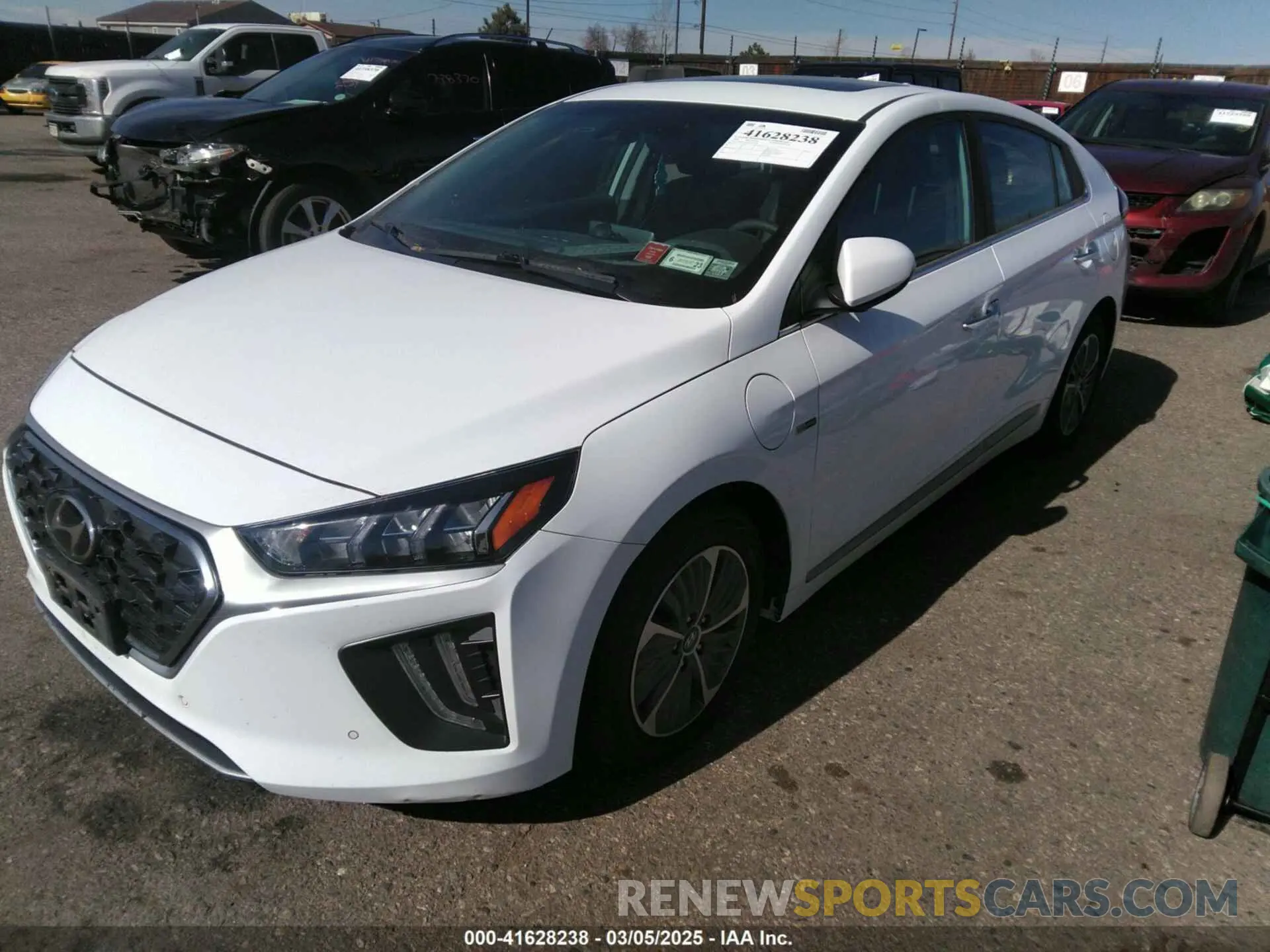 2 Photograph of a damaged car KMHCX5LD3LU241239 HYUNDAI IONIQ PLUG-IN HYBRID 2020