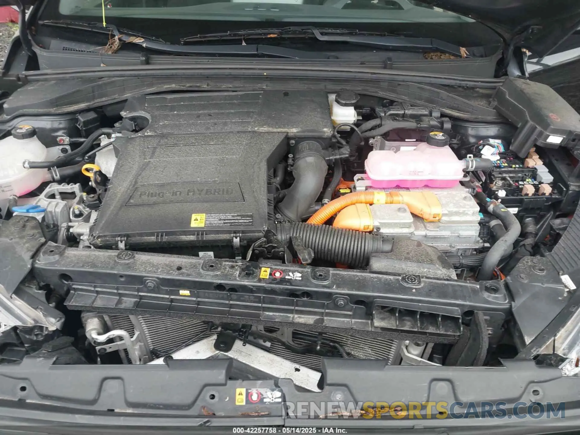 10 Photograph of a damaged car KMHC75LDXMU248190 HYUNDAI IONIQ PLUG-IN HYBRID 2021