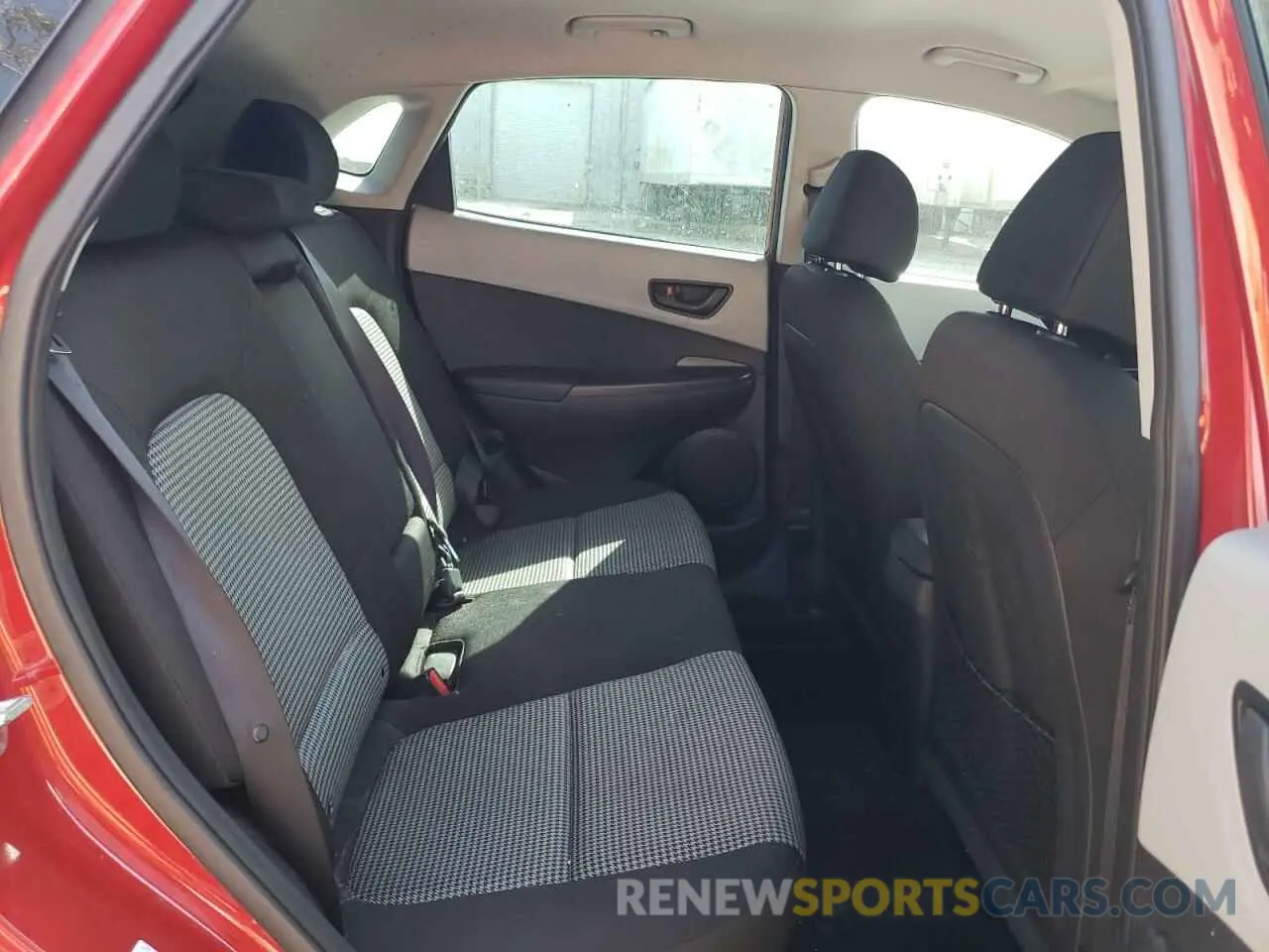 10 Photograph of a damaged car KM8K12AA4KU295054 HYUNDAI KONA 2019