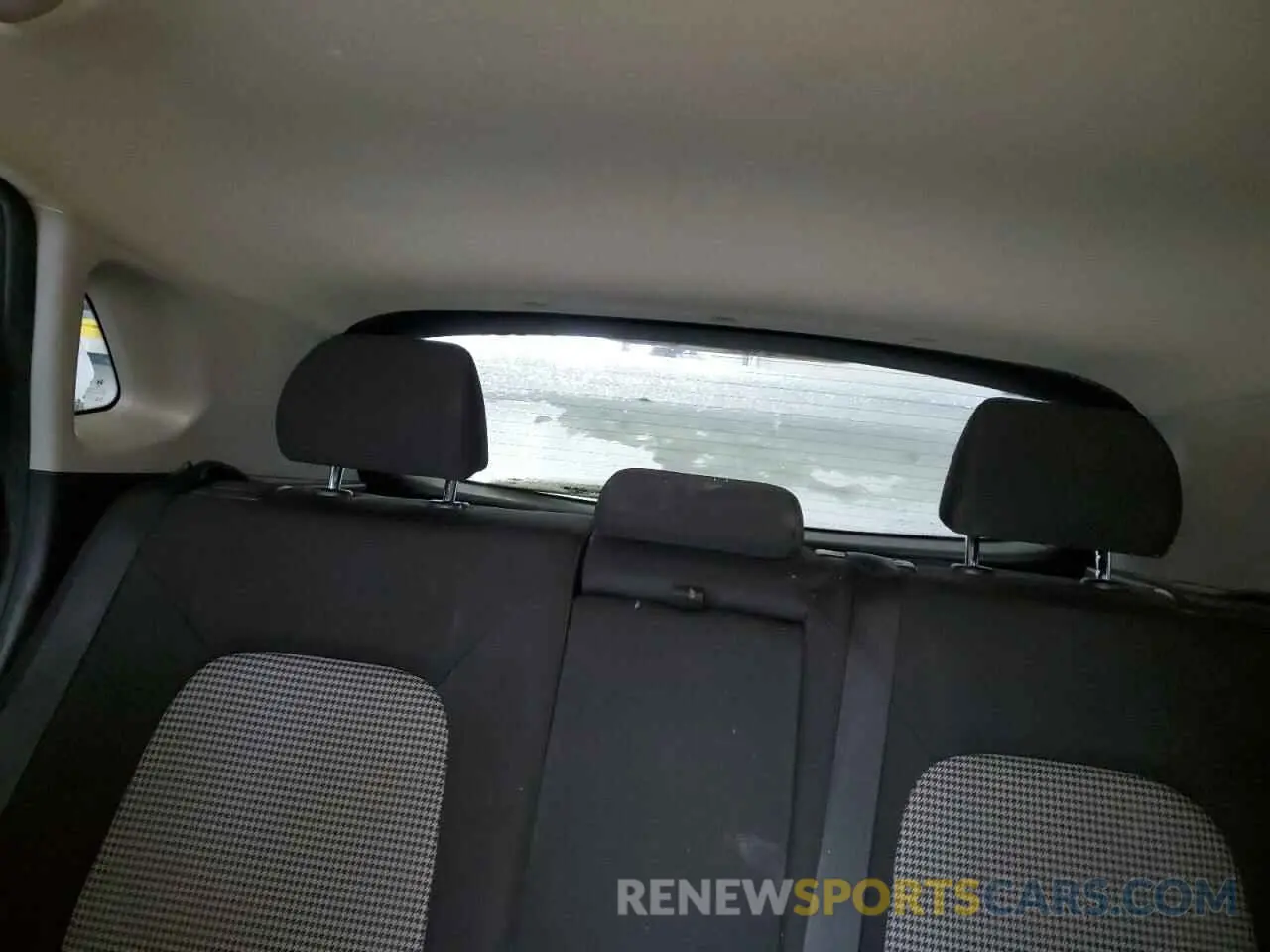 10 Photograph of a damaged car KM8K12AA6KU303719 HYUNDAI KONA 2019