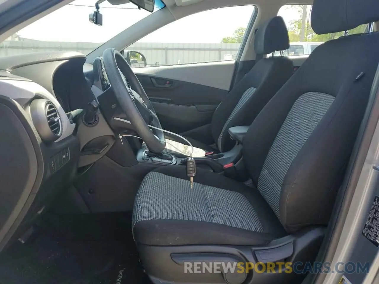 7 Photograph of a damaged car KM8K12AA6KU310220 HYUNDAI KONA 2019
