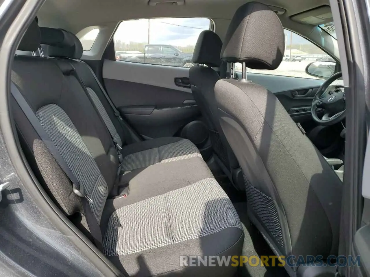 10 Фотография поврежденного автомобиля KM8K12AA9KU295776 HYUNDAI KONA 2019